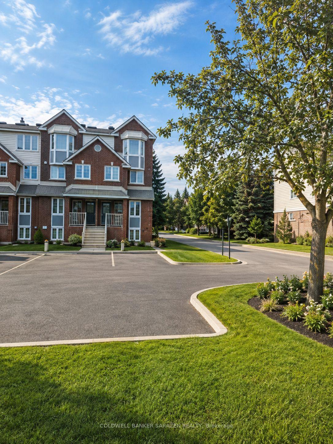 3 Briston Private 42 #42, Hunt Club - South Keys and Area — Condo Town for lease, photo 1