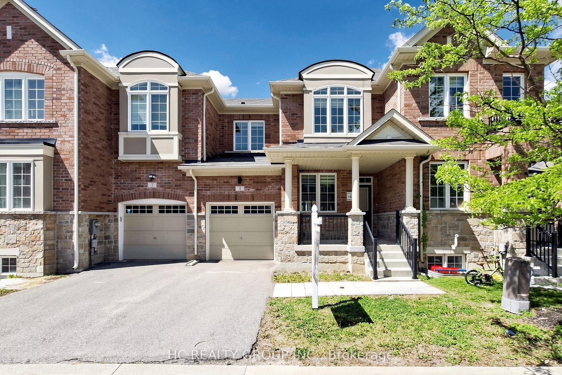 4 Sand Hill Mews — photo 1