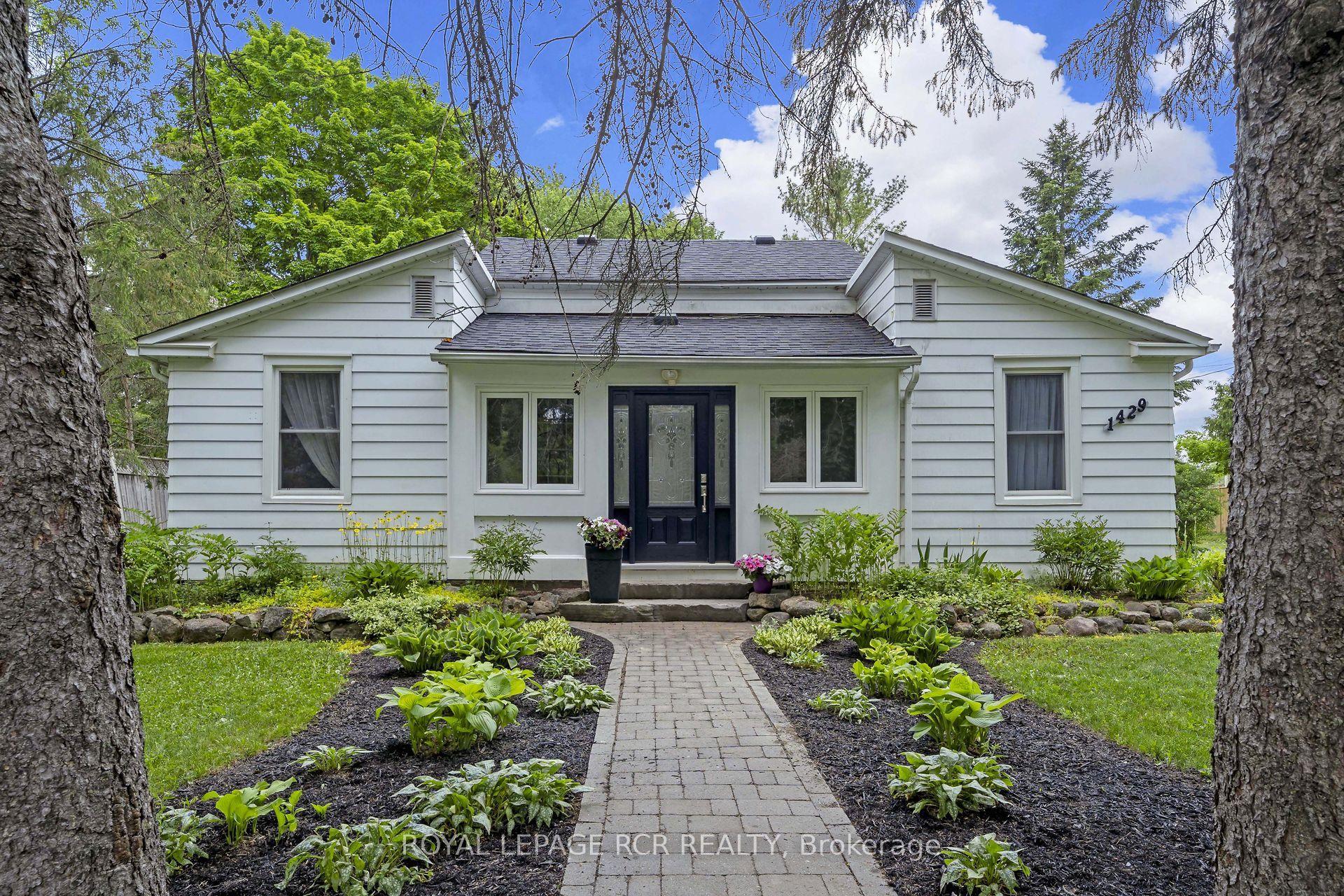 1429 Queen Street — photo 1