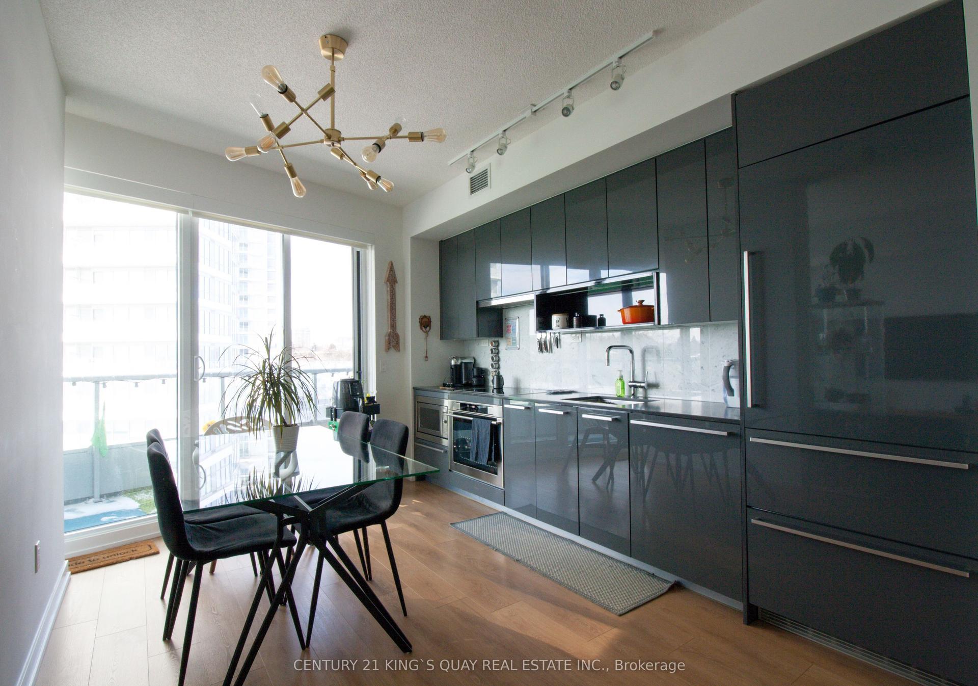 117 McMahon Drive 607 #607 — photo 1