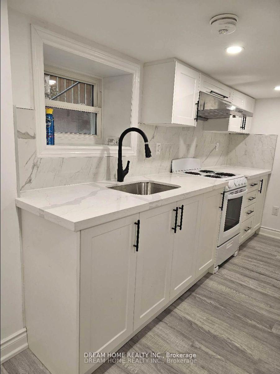 262 clinton Street Bsmt B1 #Bsmt B1 — photo 1