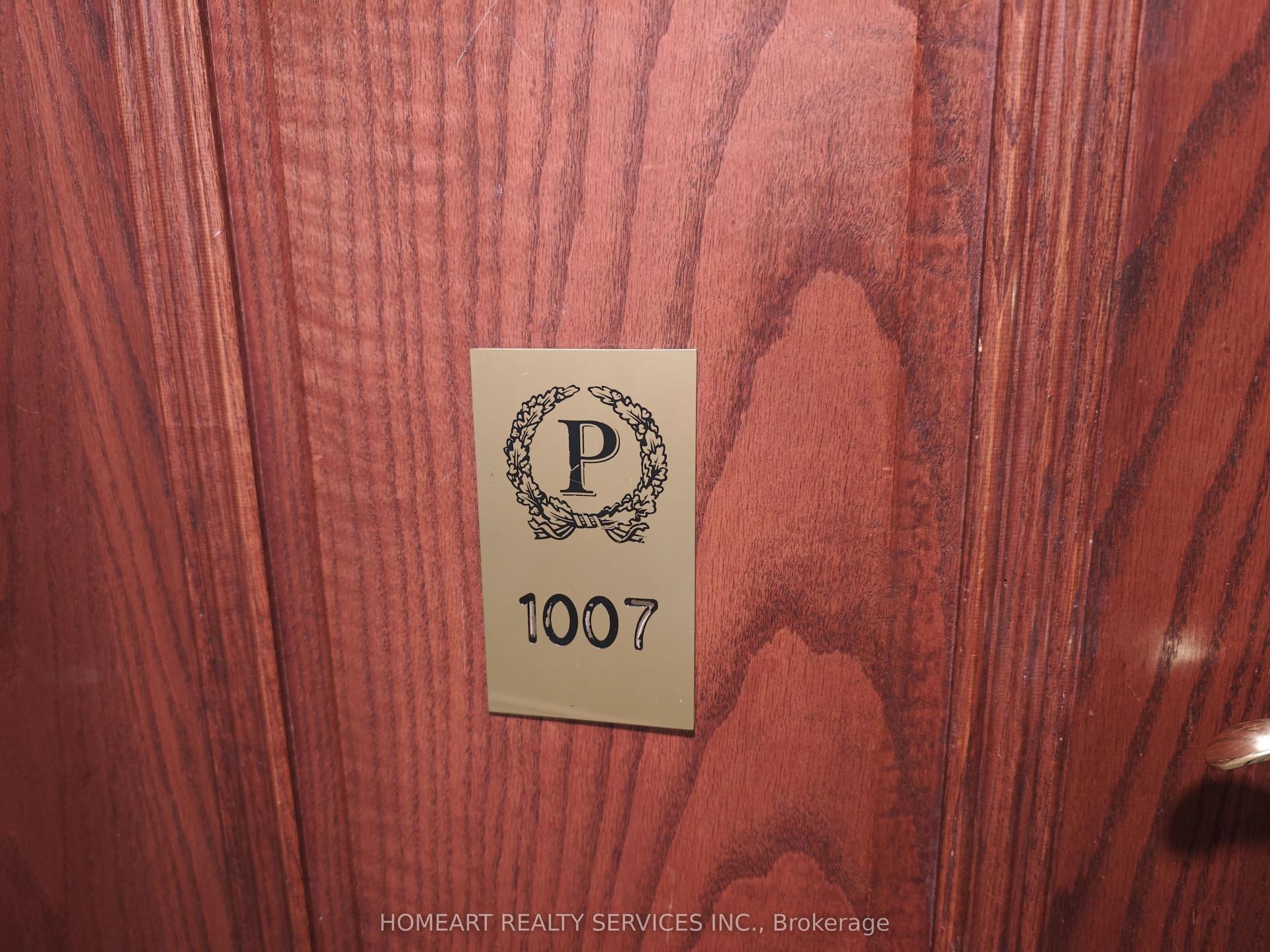28 Pemberton Avenue 1007 #1007 — photo 1