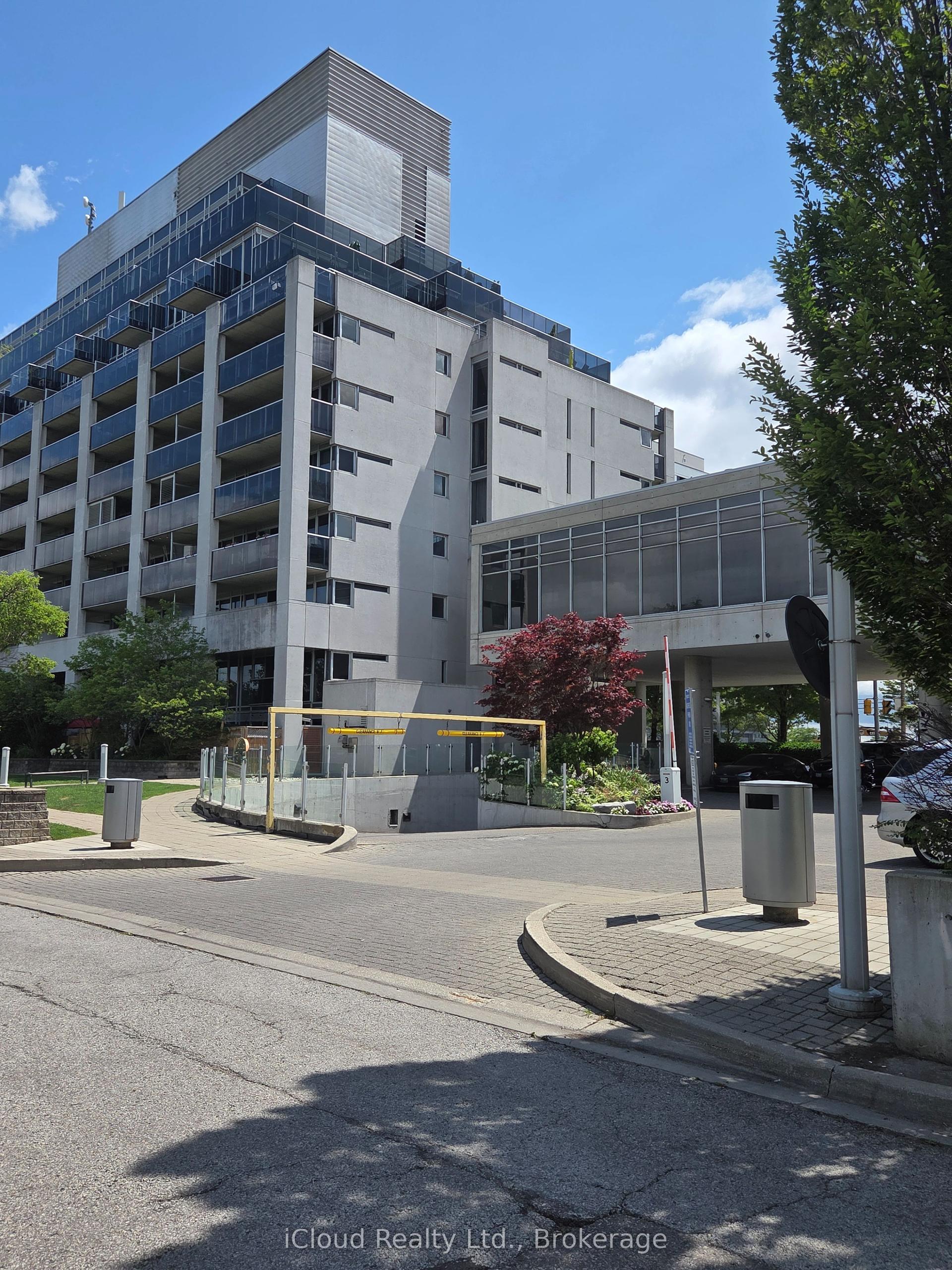 1040 The Queensway Avenue 713 #713, Toronto — Multiplex for lease, photo 1