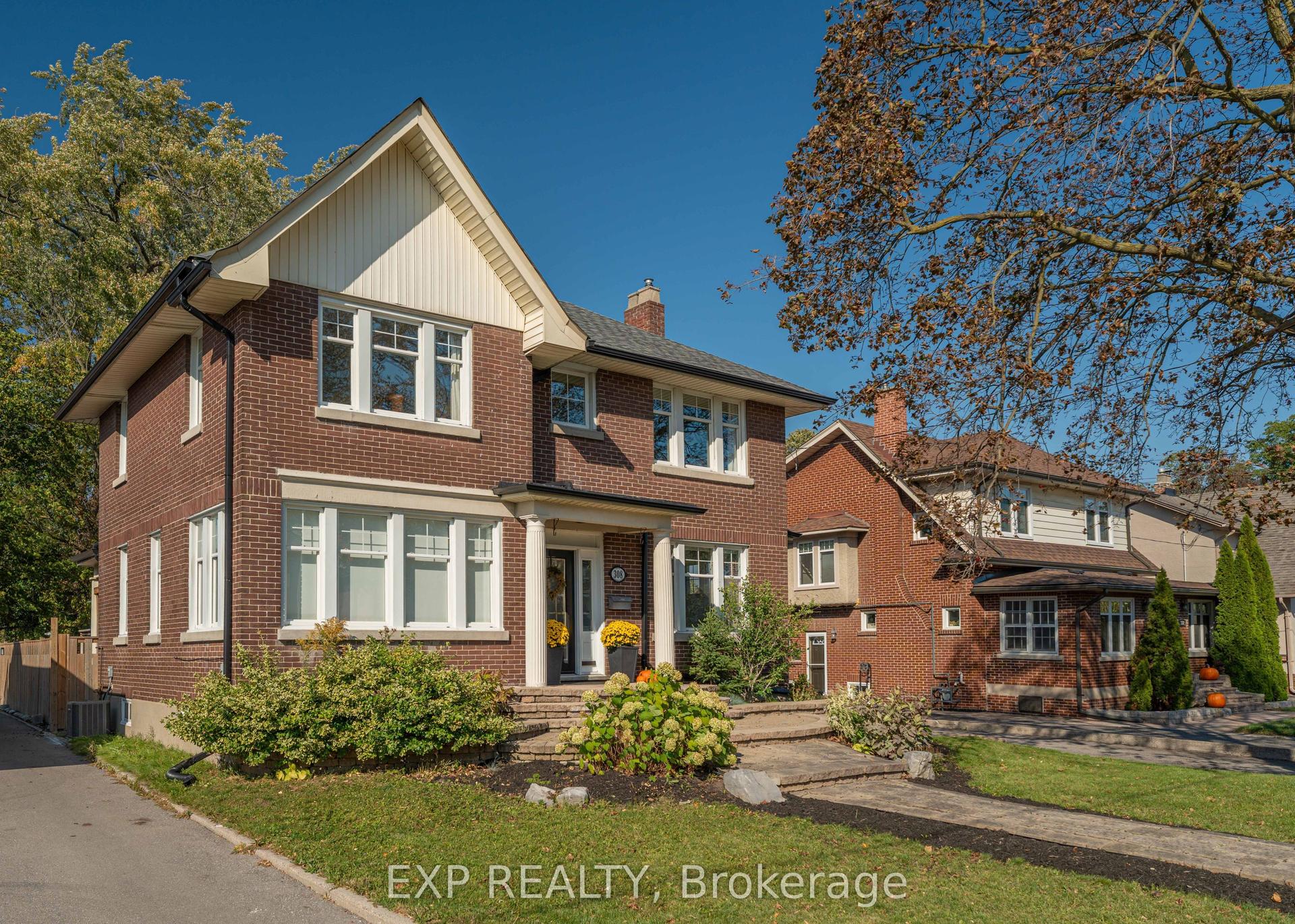 308 King Street E, Oshawa — Detached for sale, photo 1