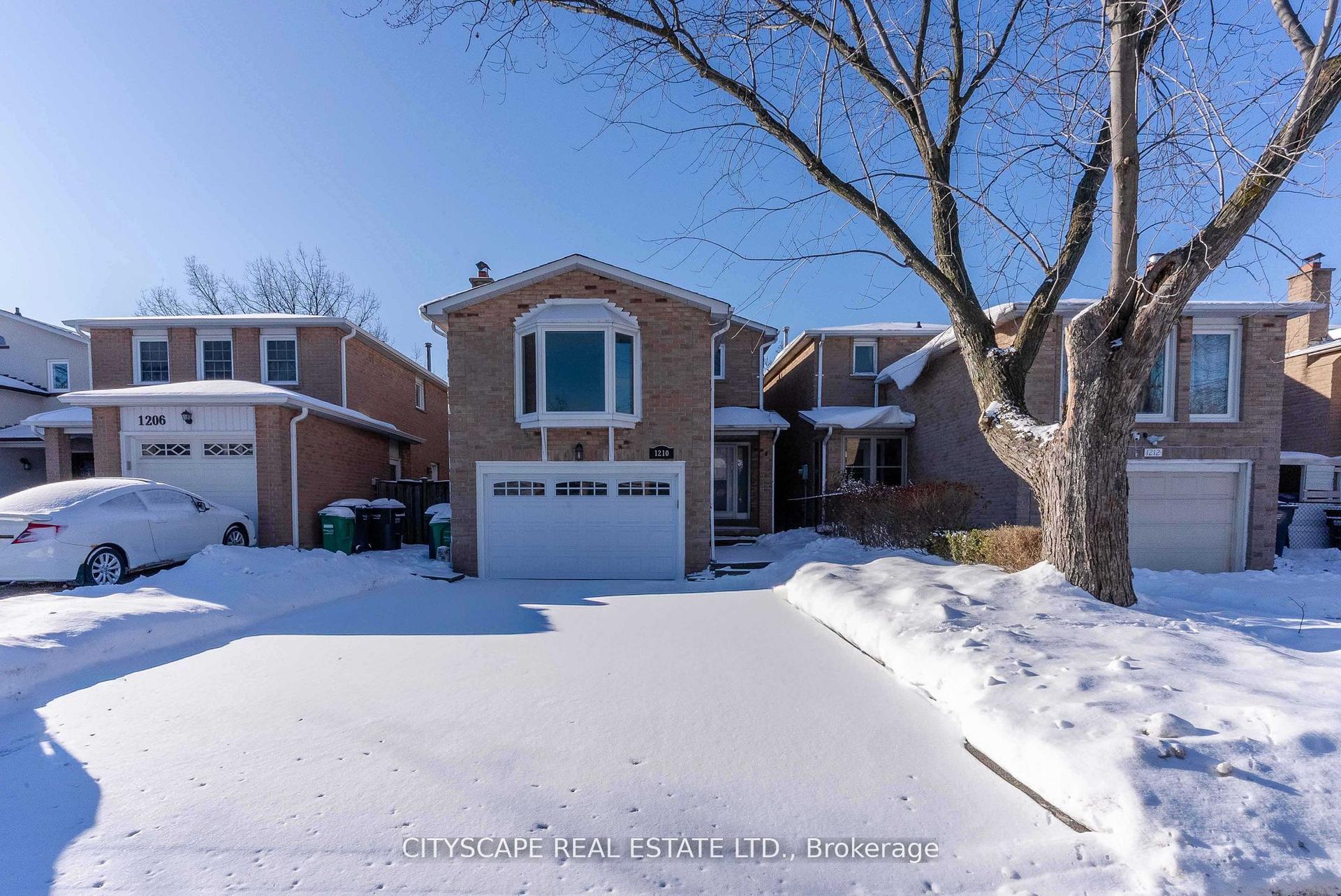 1210 Shagbark Crescent — photo 1