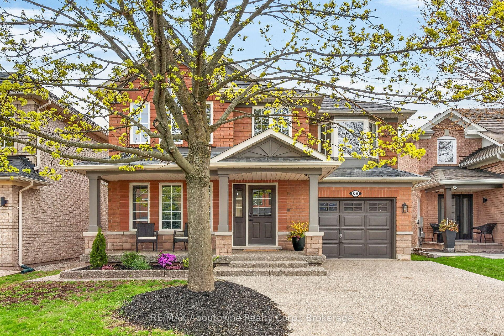 2385 Guildstone Crescent — photo 1
