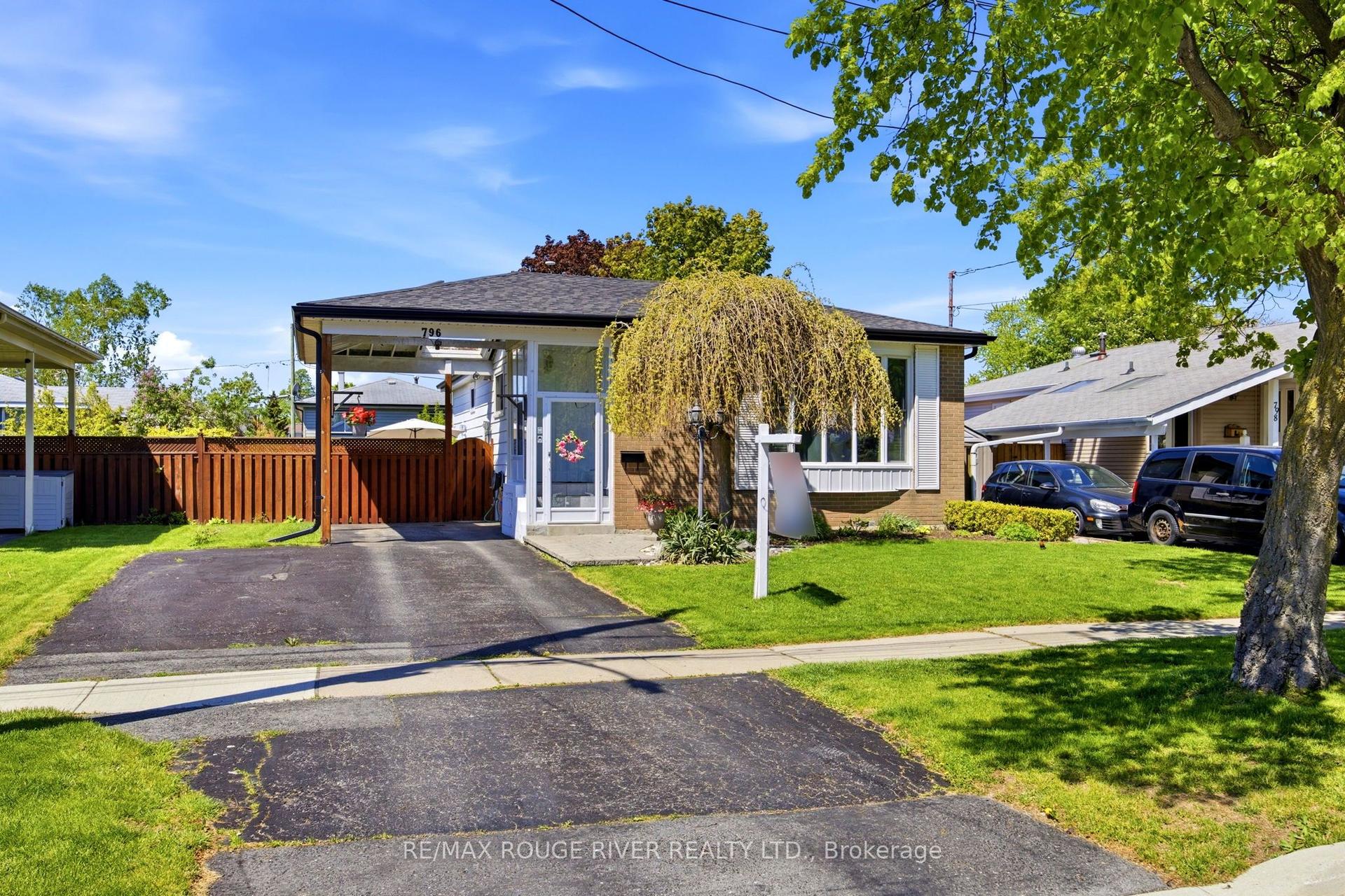 796 Batory Avenue — photo 1