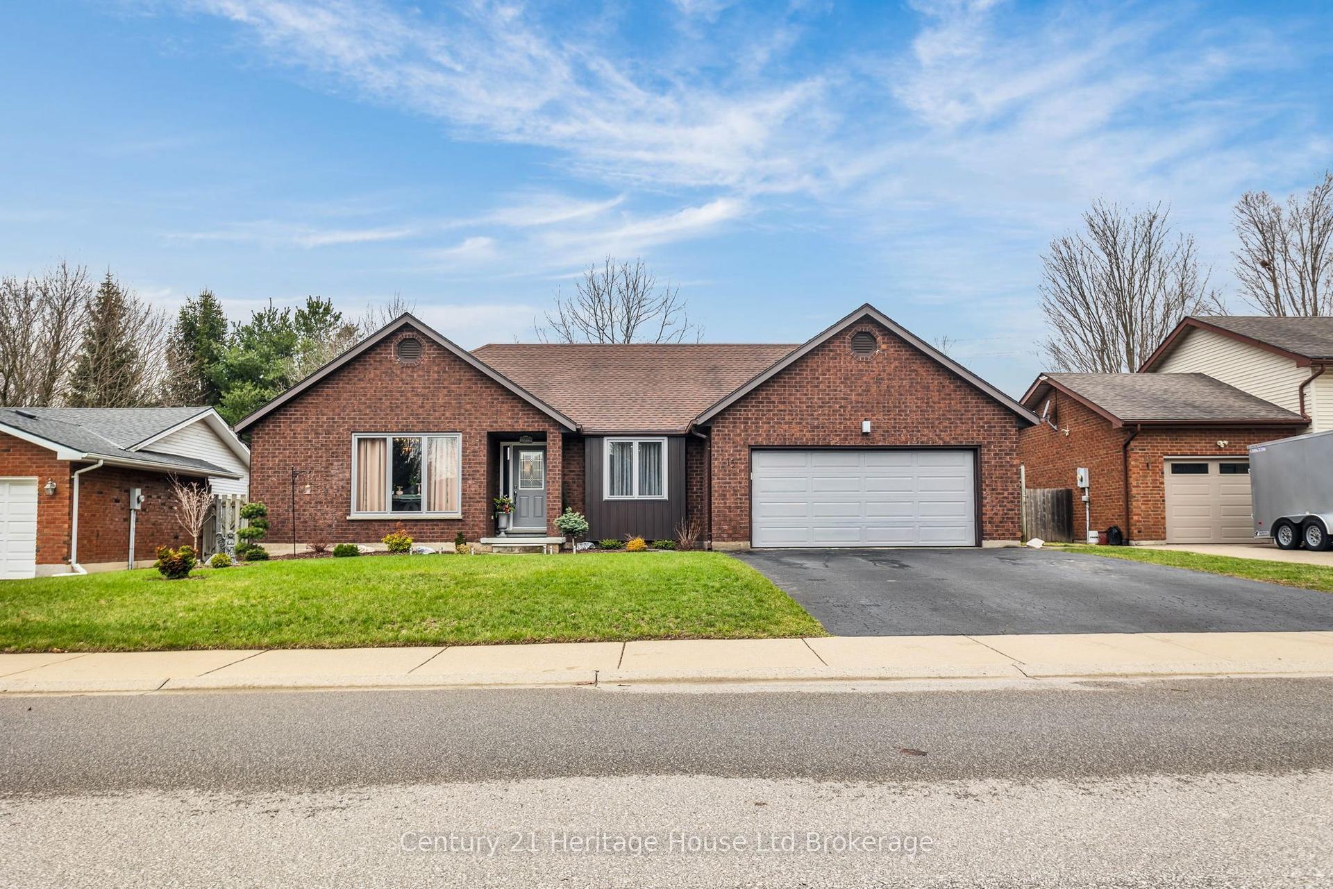 15 Gibson Drive — photo 1