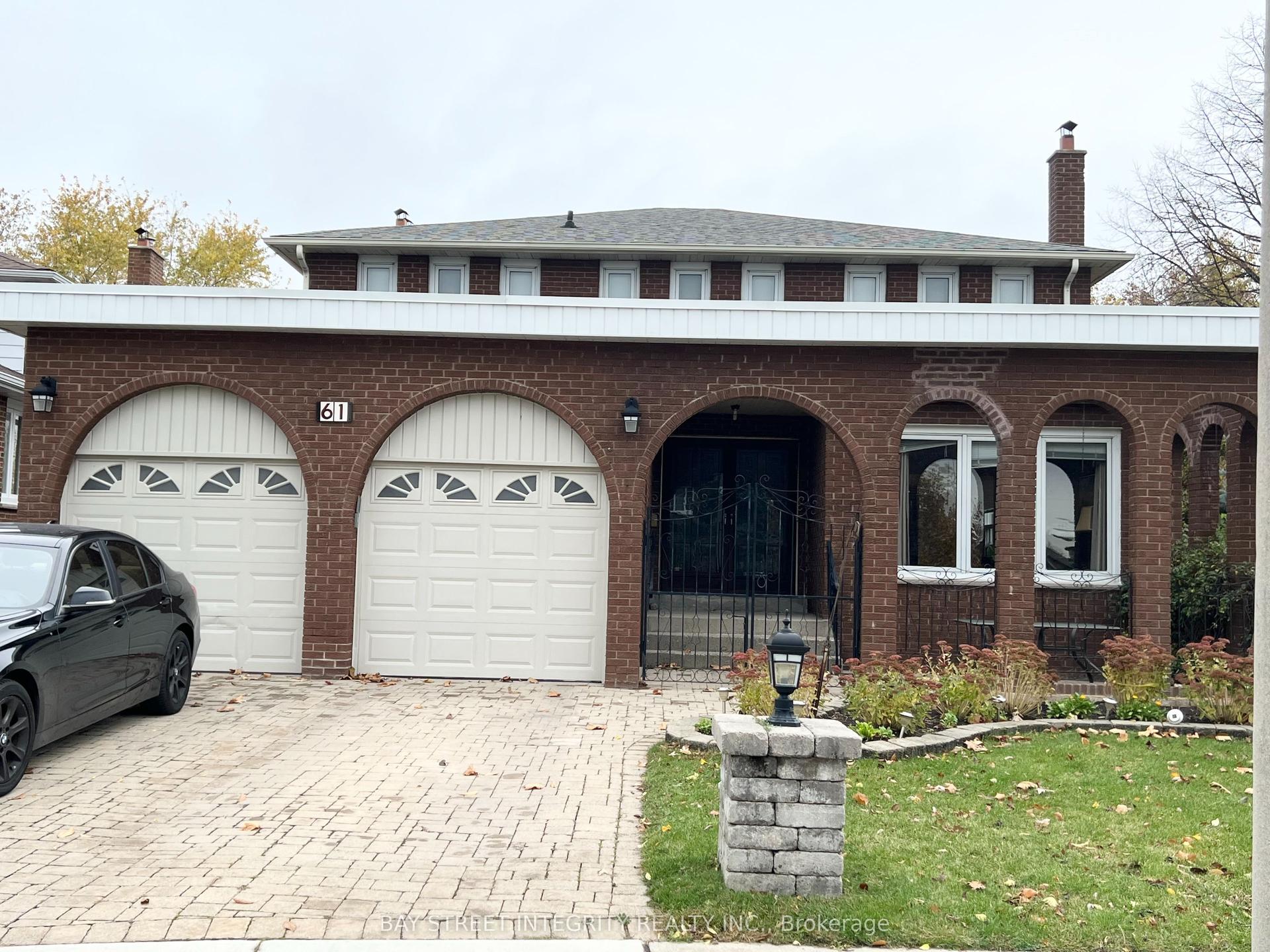 61 Morbank Drive, Toronto — Detached for lease, photo 1