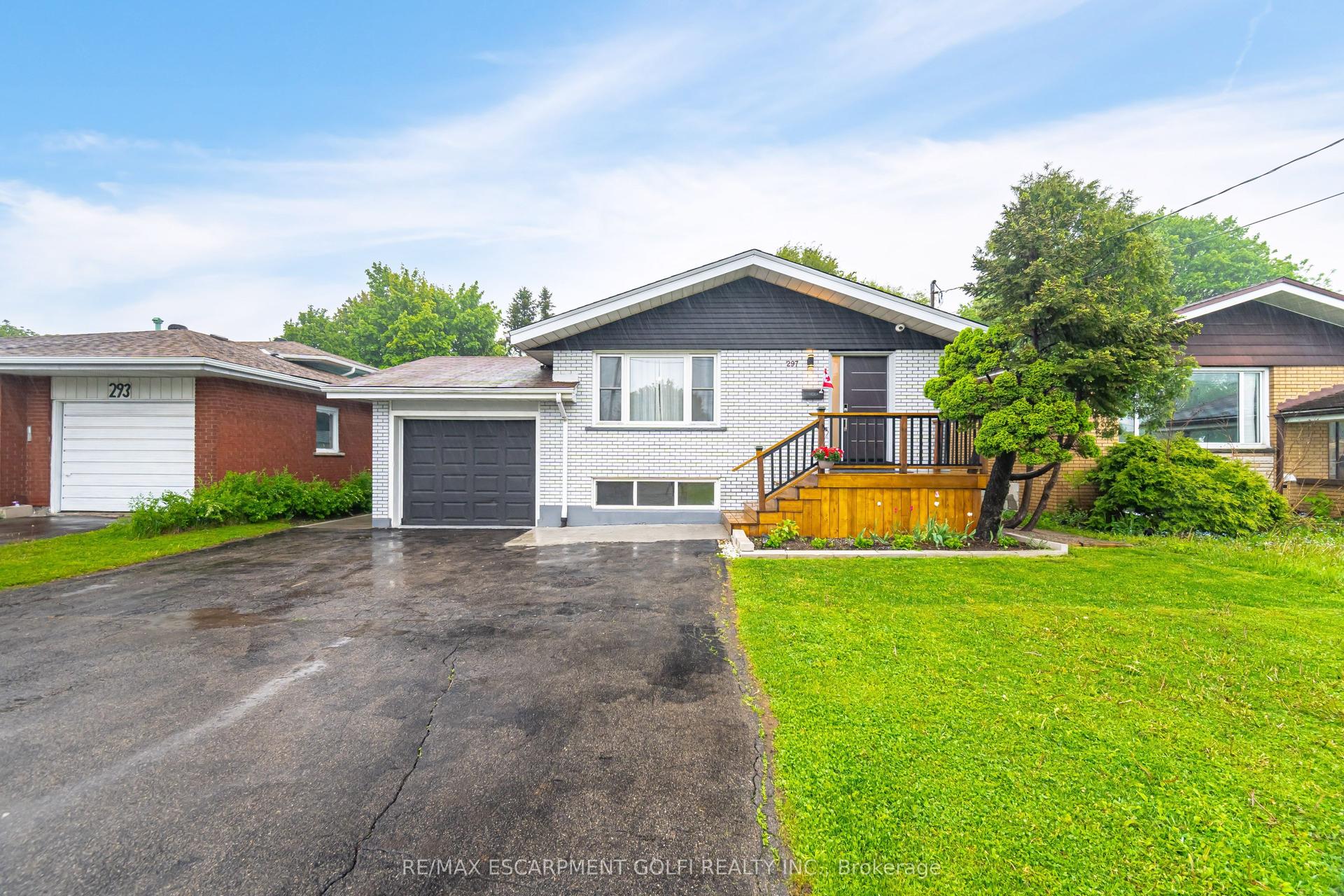 297 Mohawk Road W, Hamilton — Detached for sale, photo 1