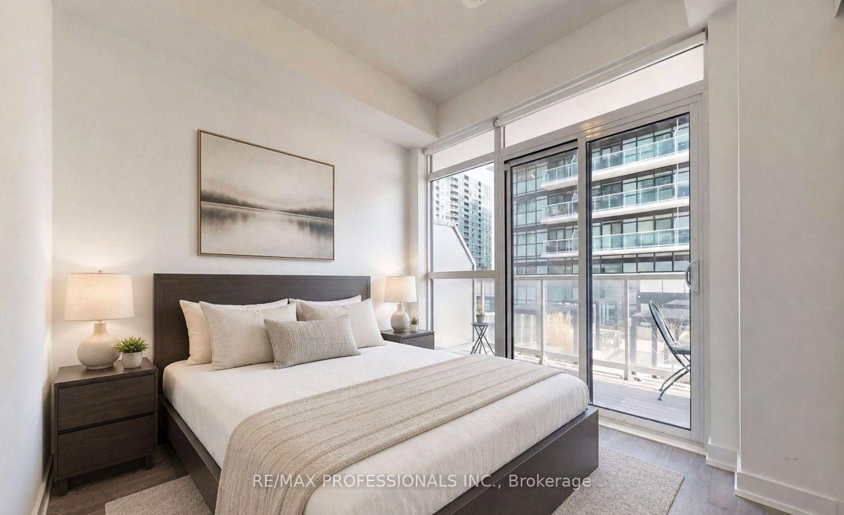 251 Manitoba Street 504 #504, Toronto — Condo for lease, photo 1