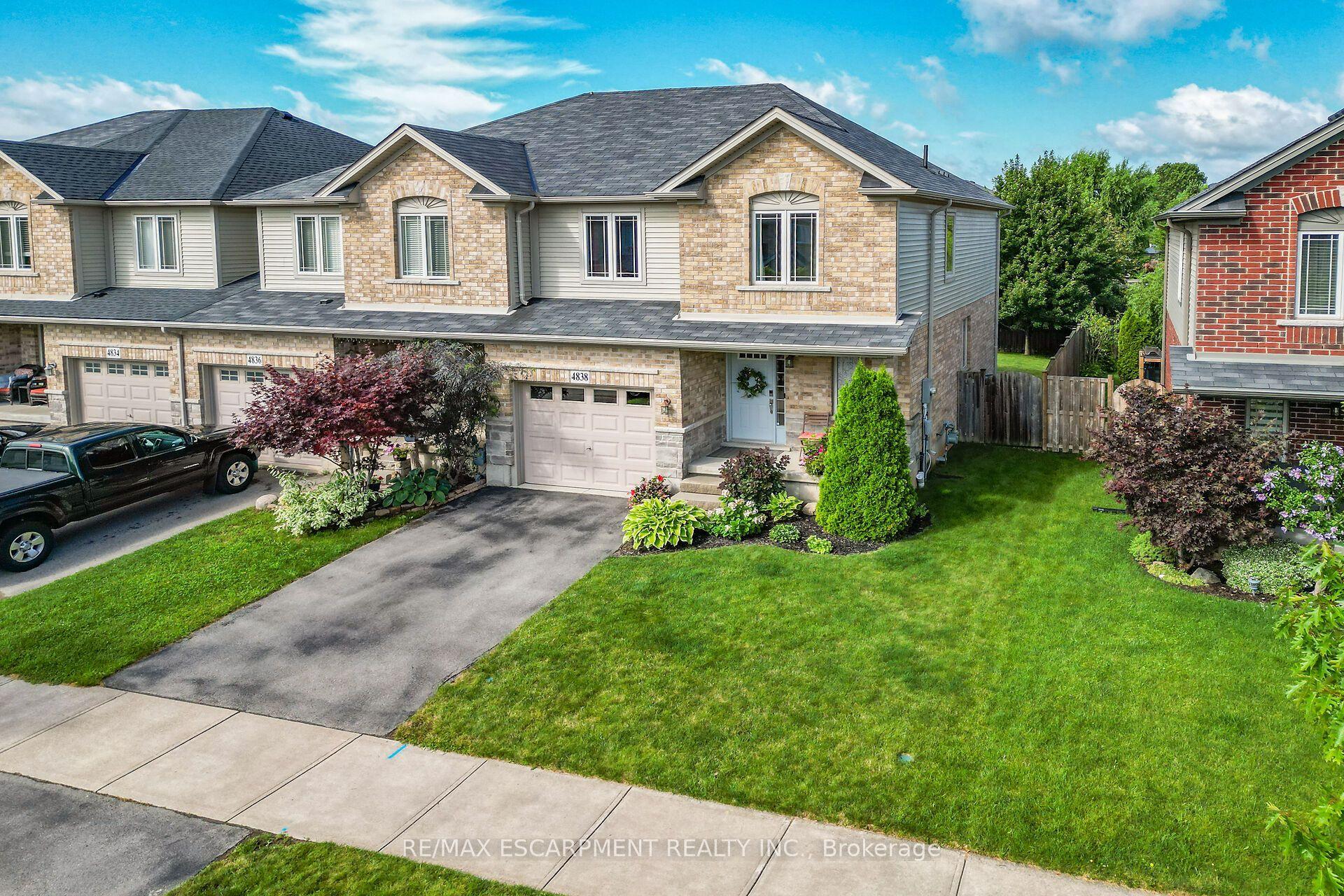 4838 Adam Court, Lincoln — Townhouse for sale, photo 1