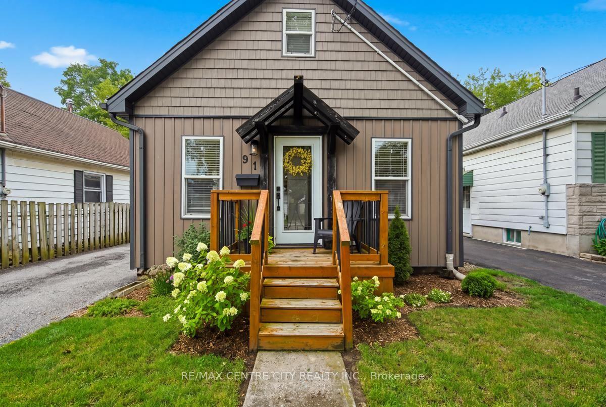 91 St Julien Street, London East — Detached for sale, photo 1