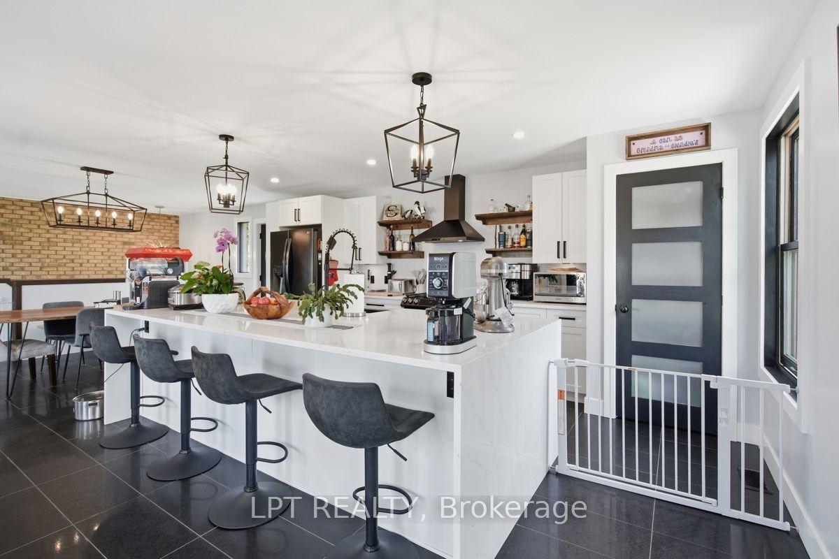 808 Elginfield Road, North Middlesex — Detached for sale, photo 1