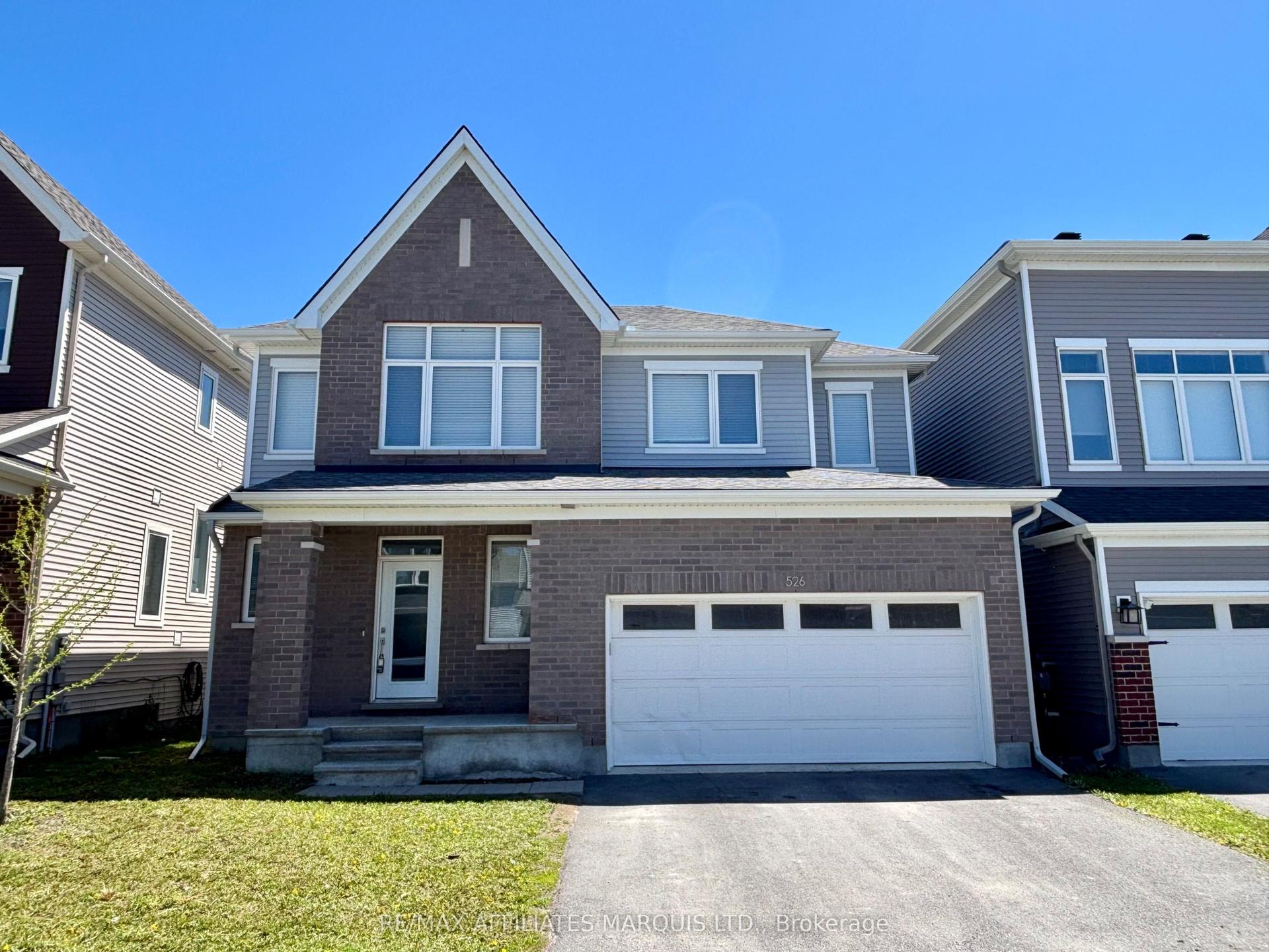 526 Sturnidae Street — photo 1