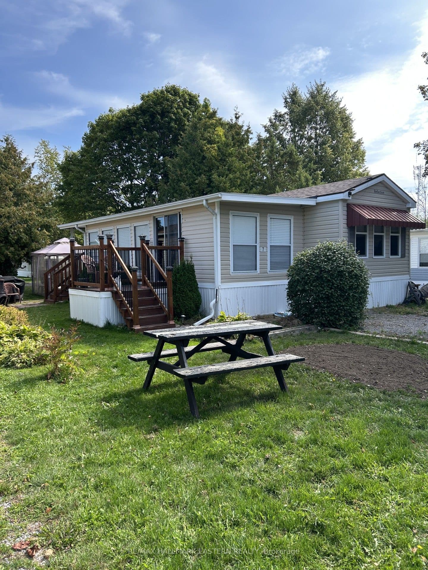 7 Hilltop Drive — photo 1