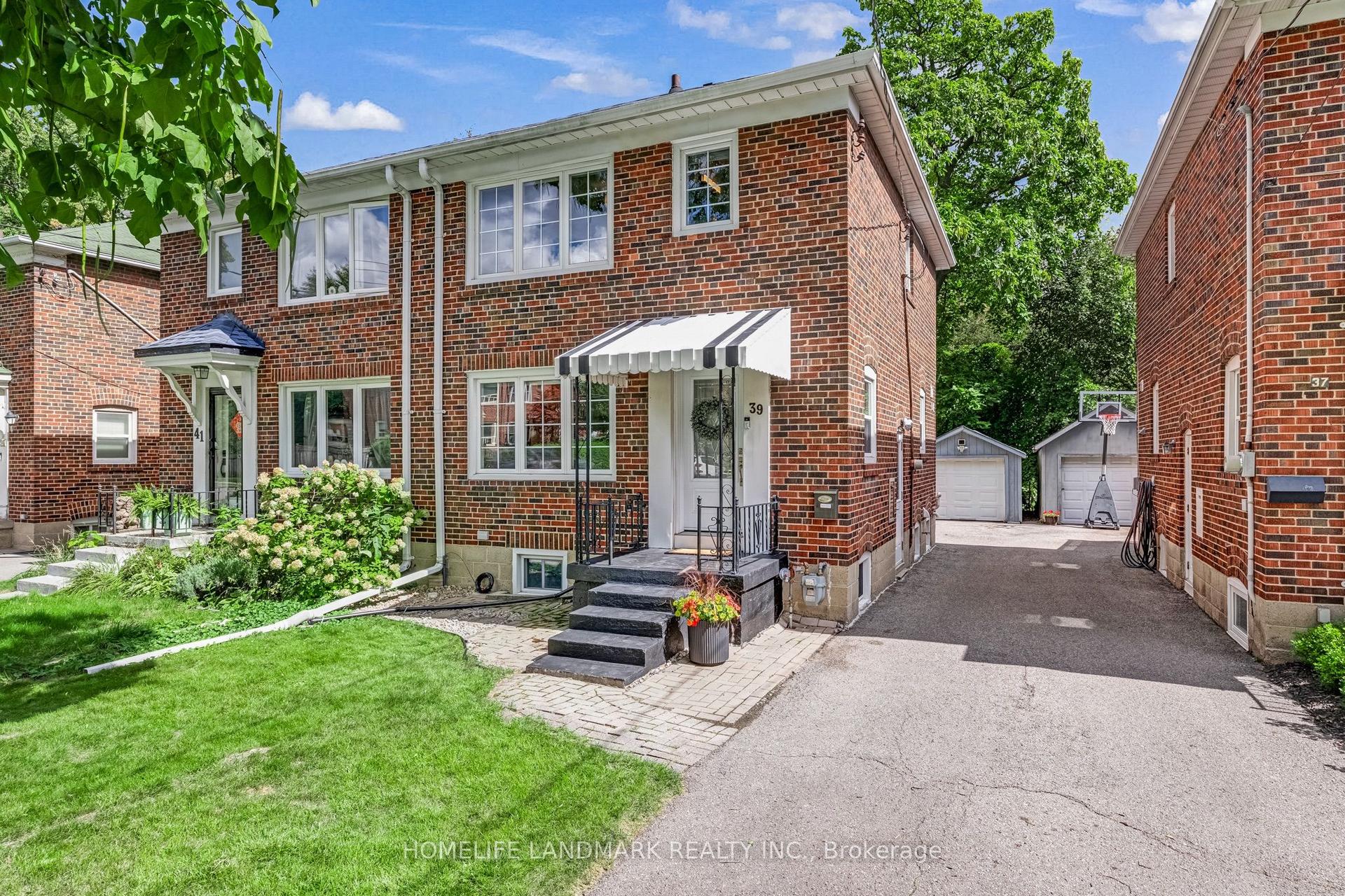 39 Brentcliffe Road, Toronto — Semi-Detached for lease, photo 1
