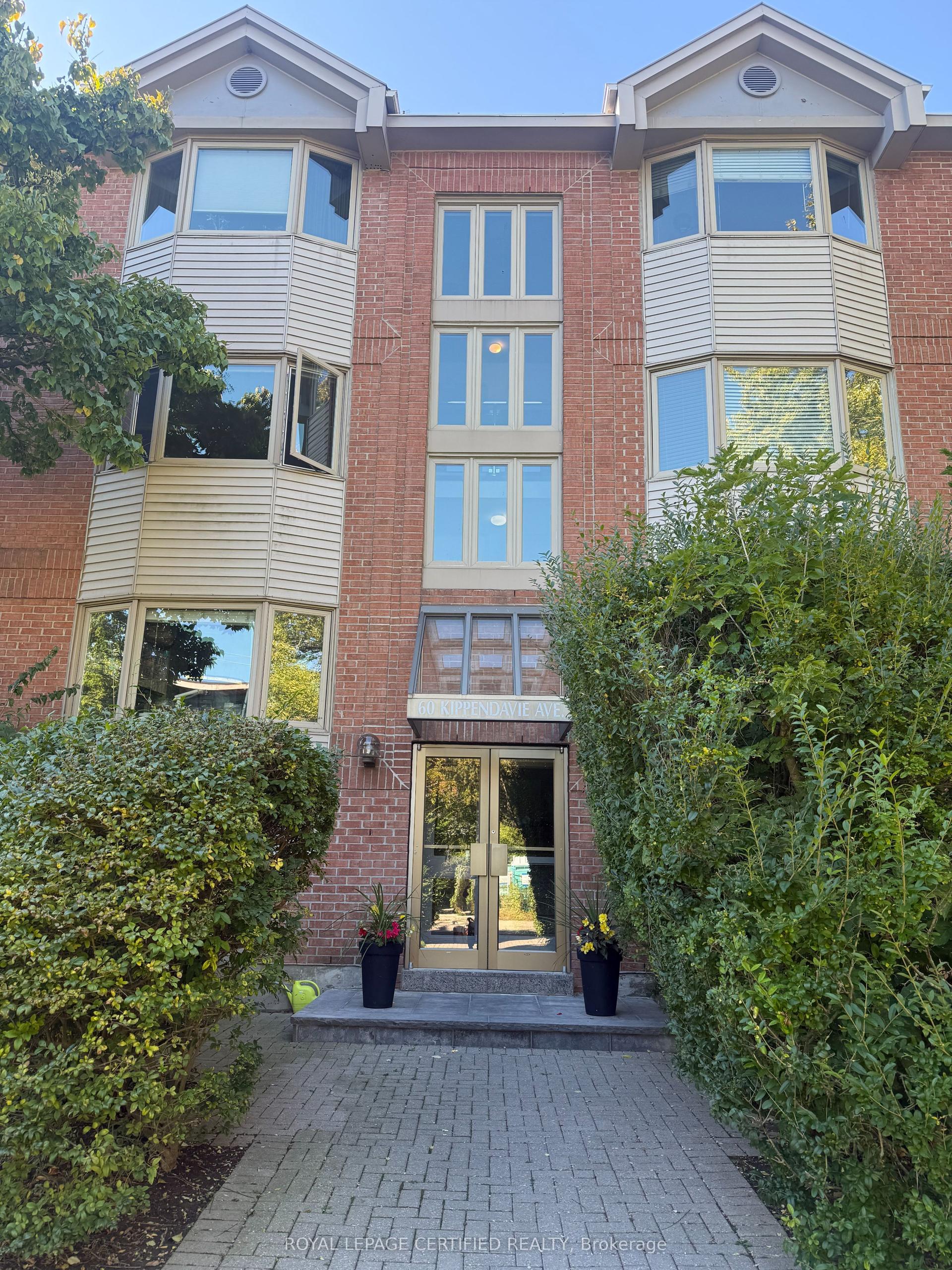60 Kippendavie Avenue 02 #02, Toronto — Condo for lease, photo 1