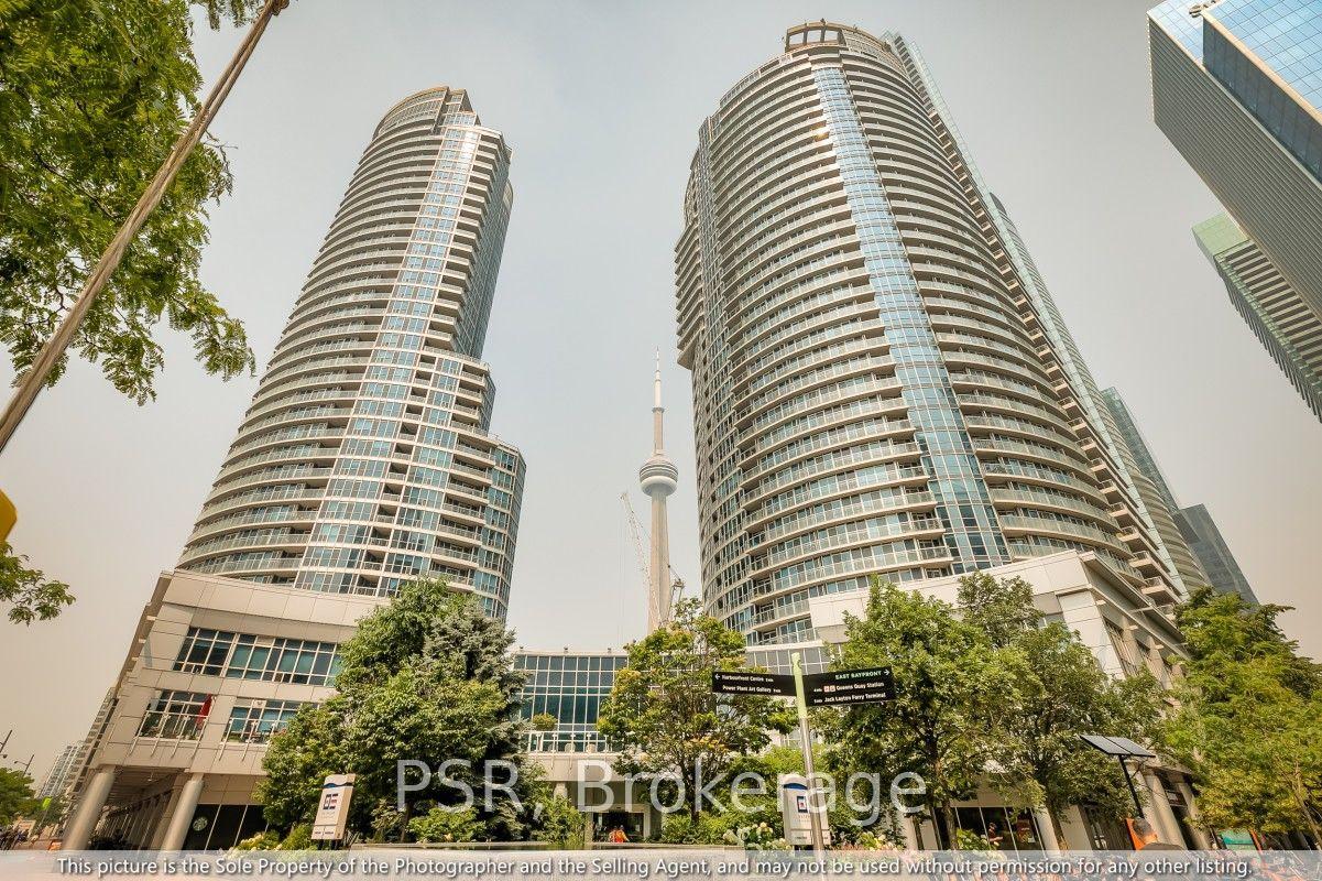 208 Queens Quay West N/A 13 #13, Toronto — Condo for lease, photo 1