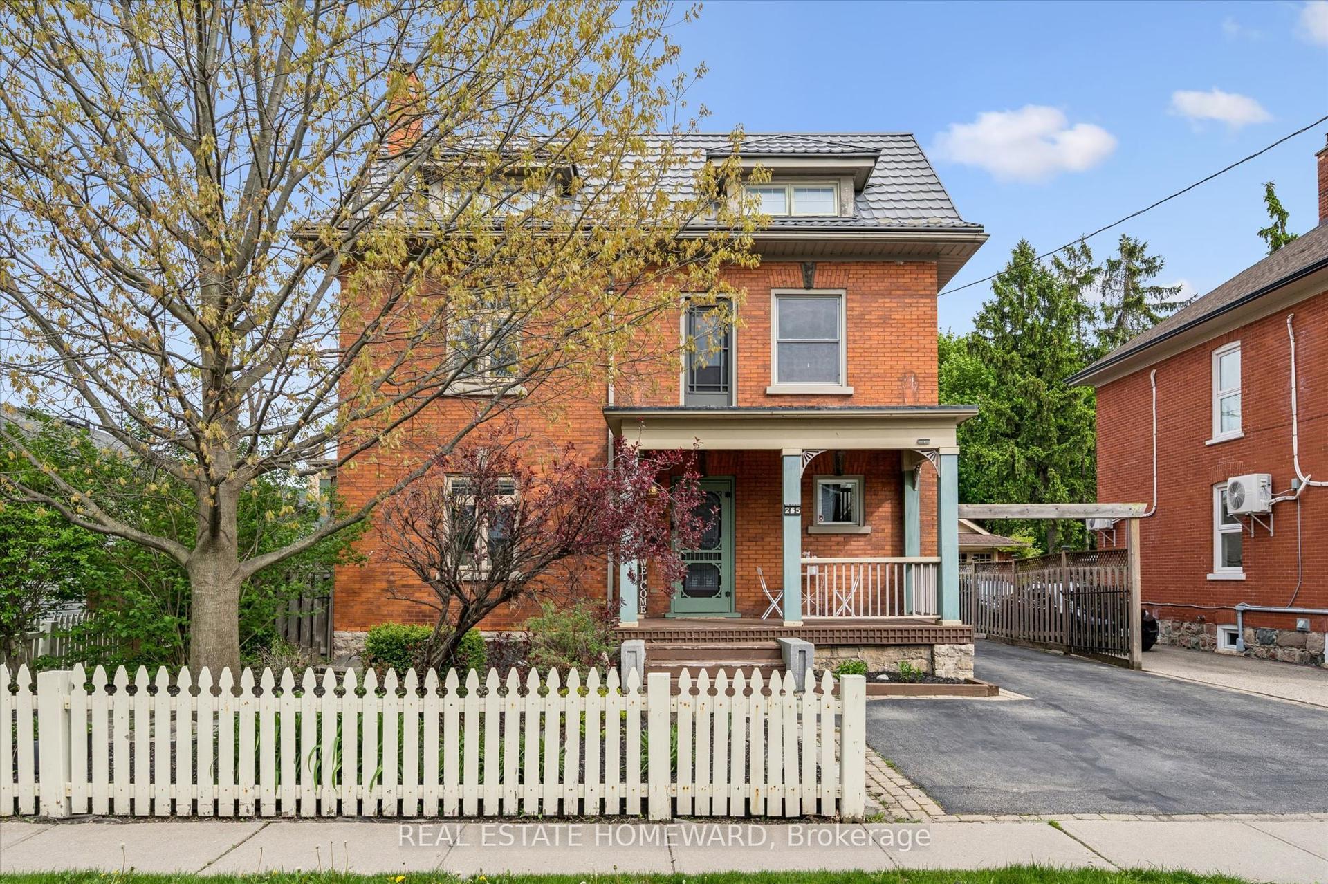 265 Dolph Street N — photo 1