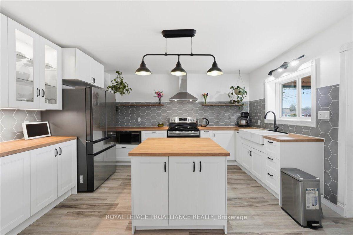 61 Madoc Street — photo 1
