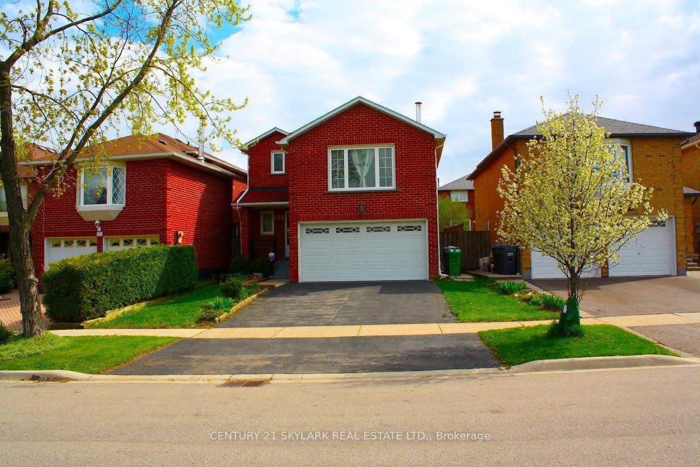 173 Lech Walesa Drive — photo 1