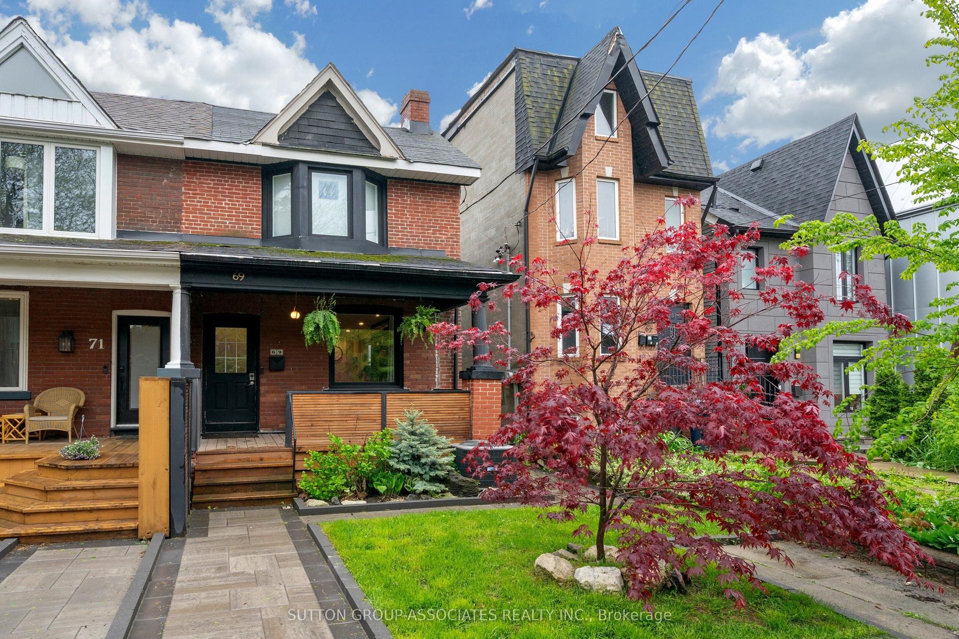 69 Dagmar Avenue — photo 1