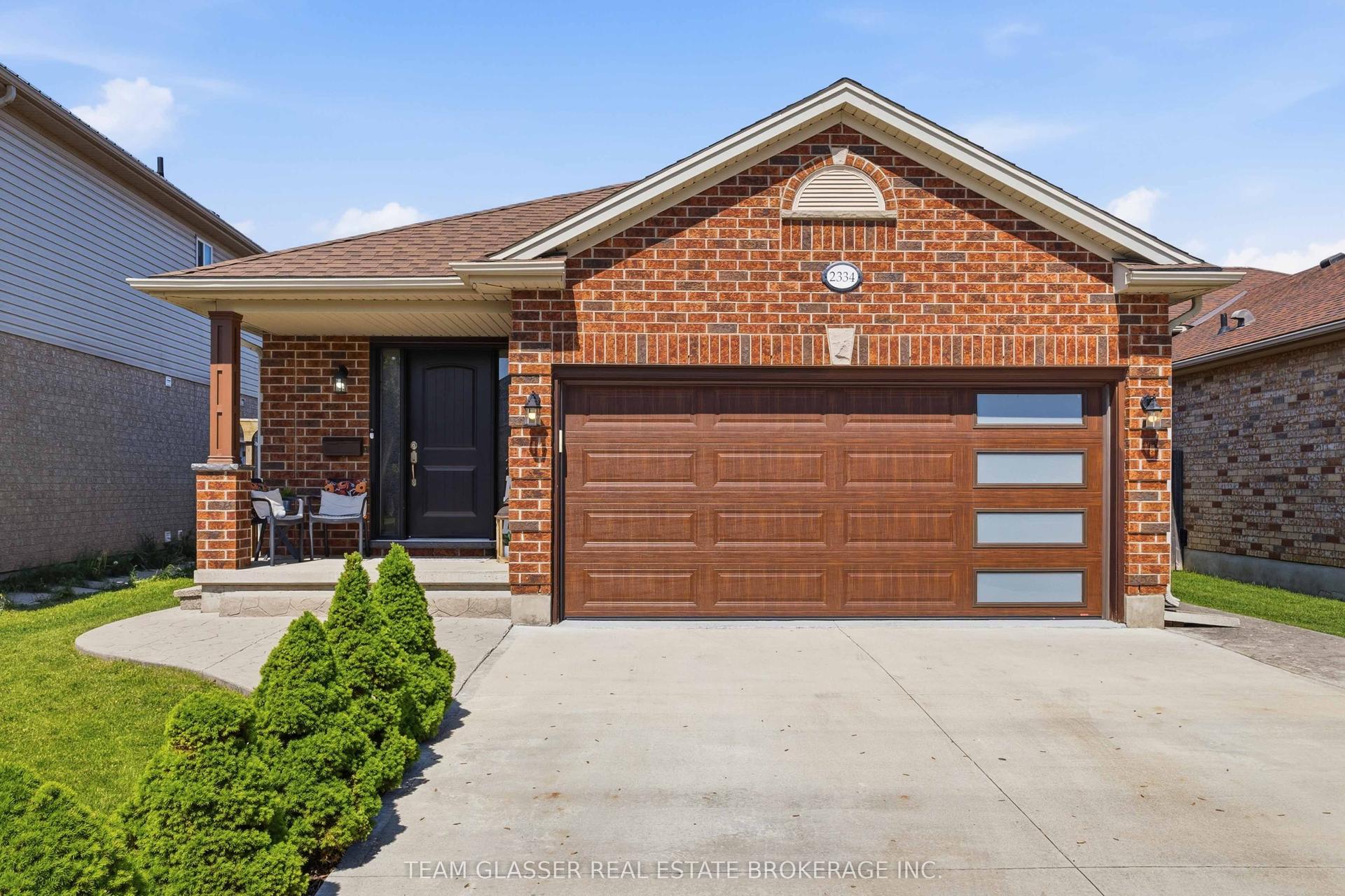 2334 MEADOWGATE Boulevard — photo 1