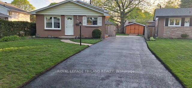66 Garland Crescent — photo 1