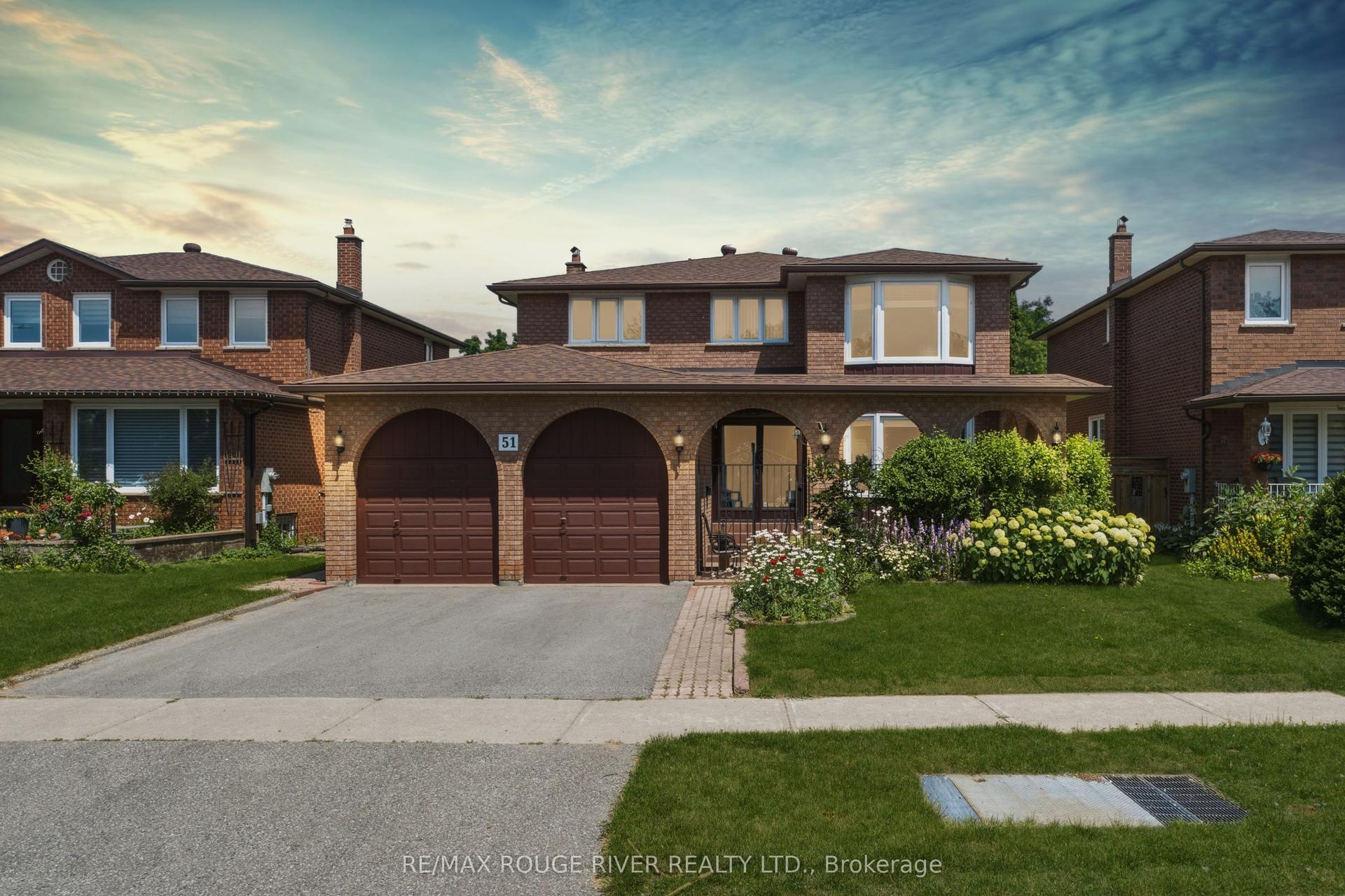 51 Sugarbush Square, Toronto — Detached for sale, photo 1