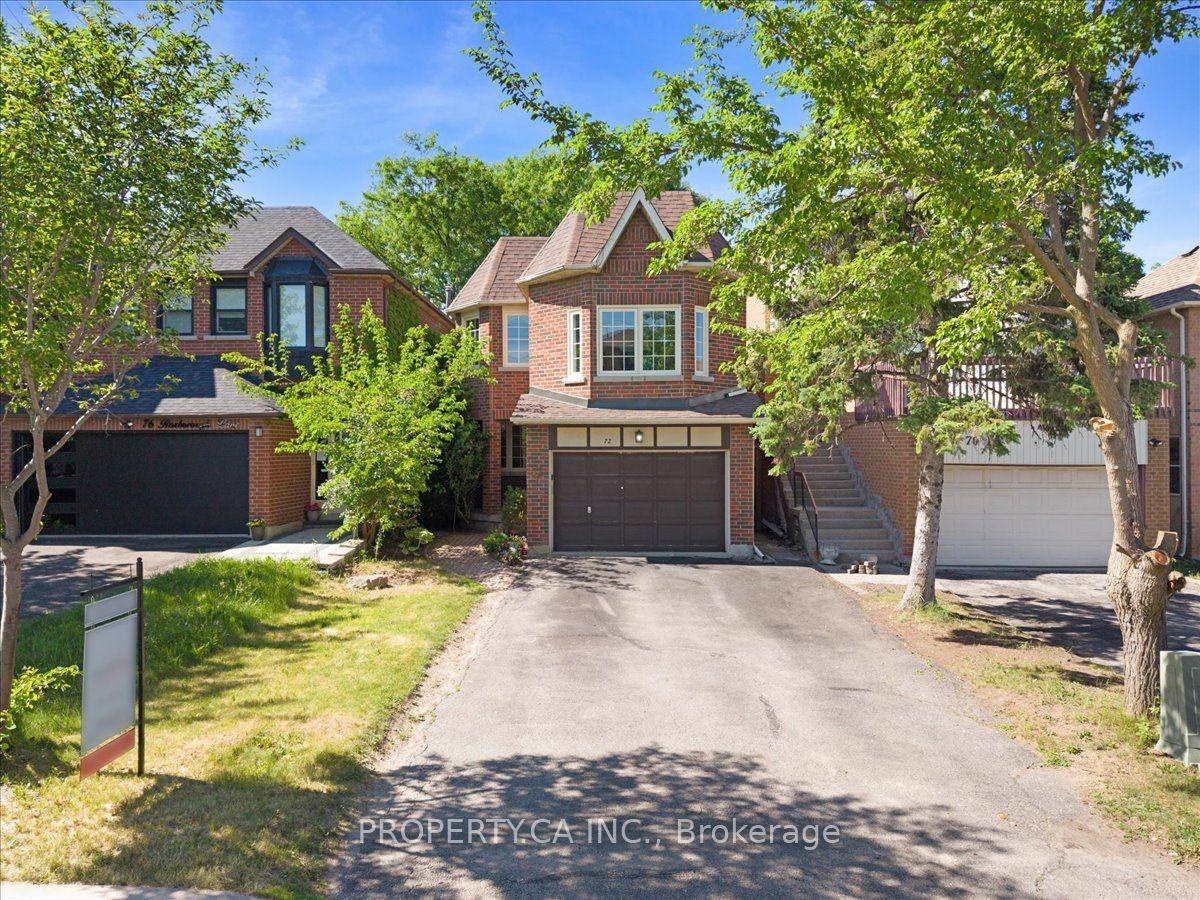 72 Roxborough Lane — photo 1