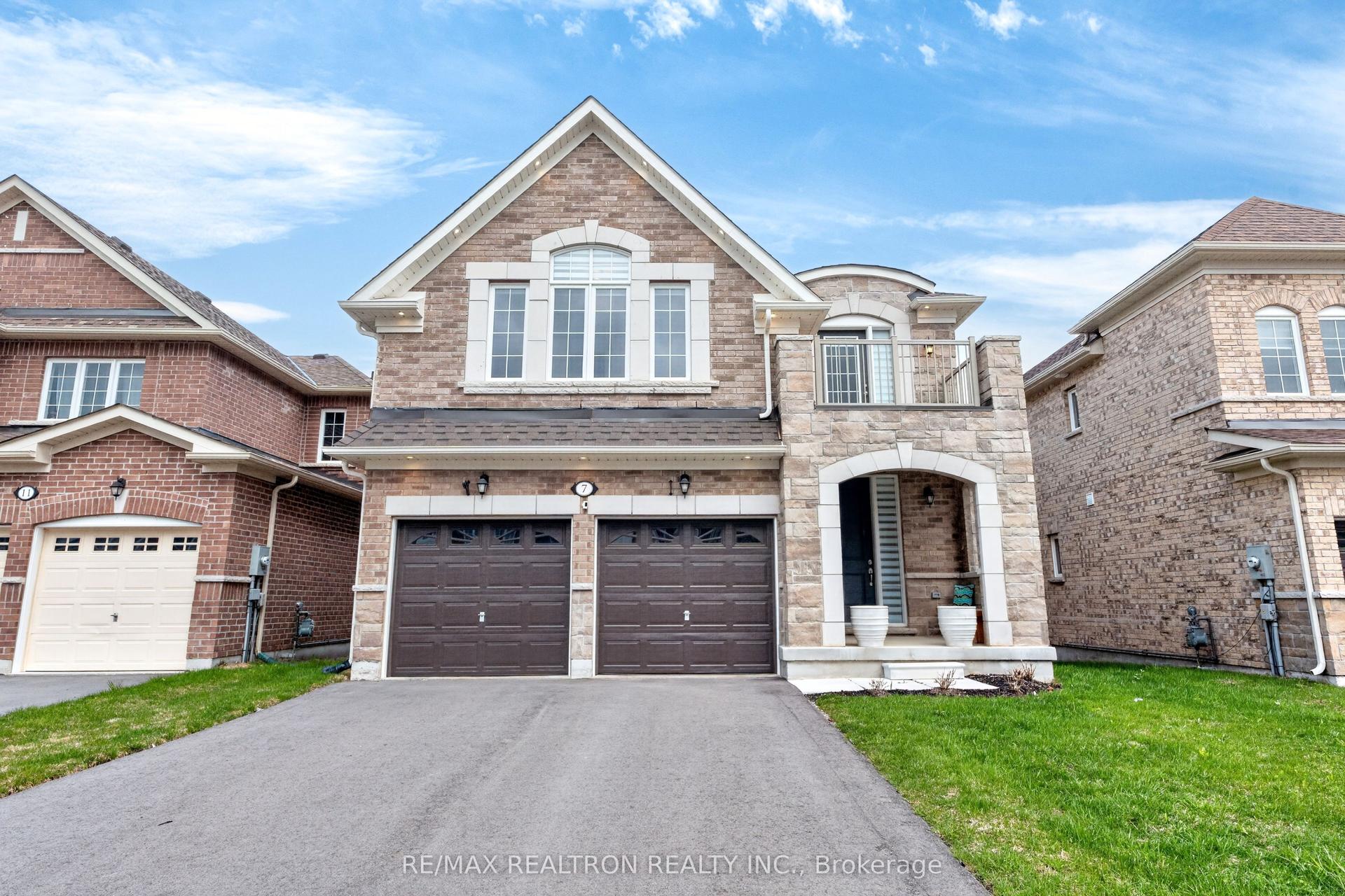 7 Forman Street — photo 1