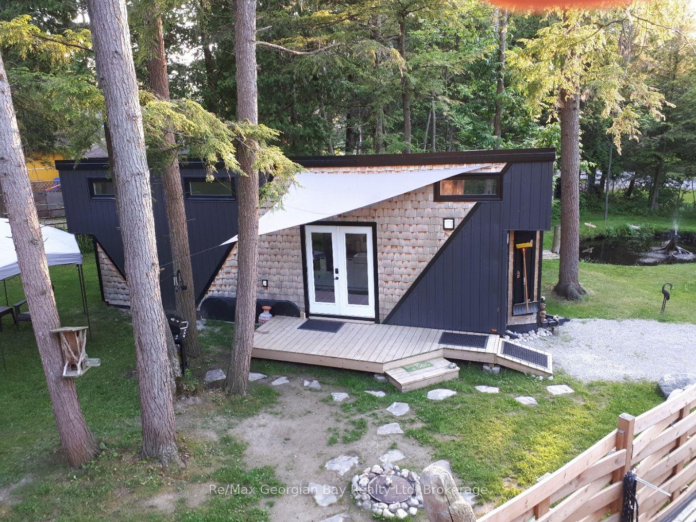 91.5 KING Road — photo 1