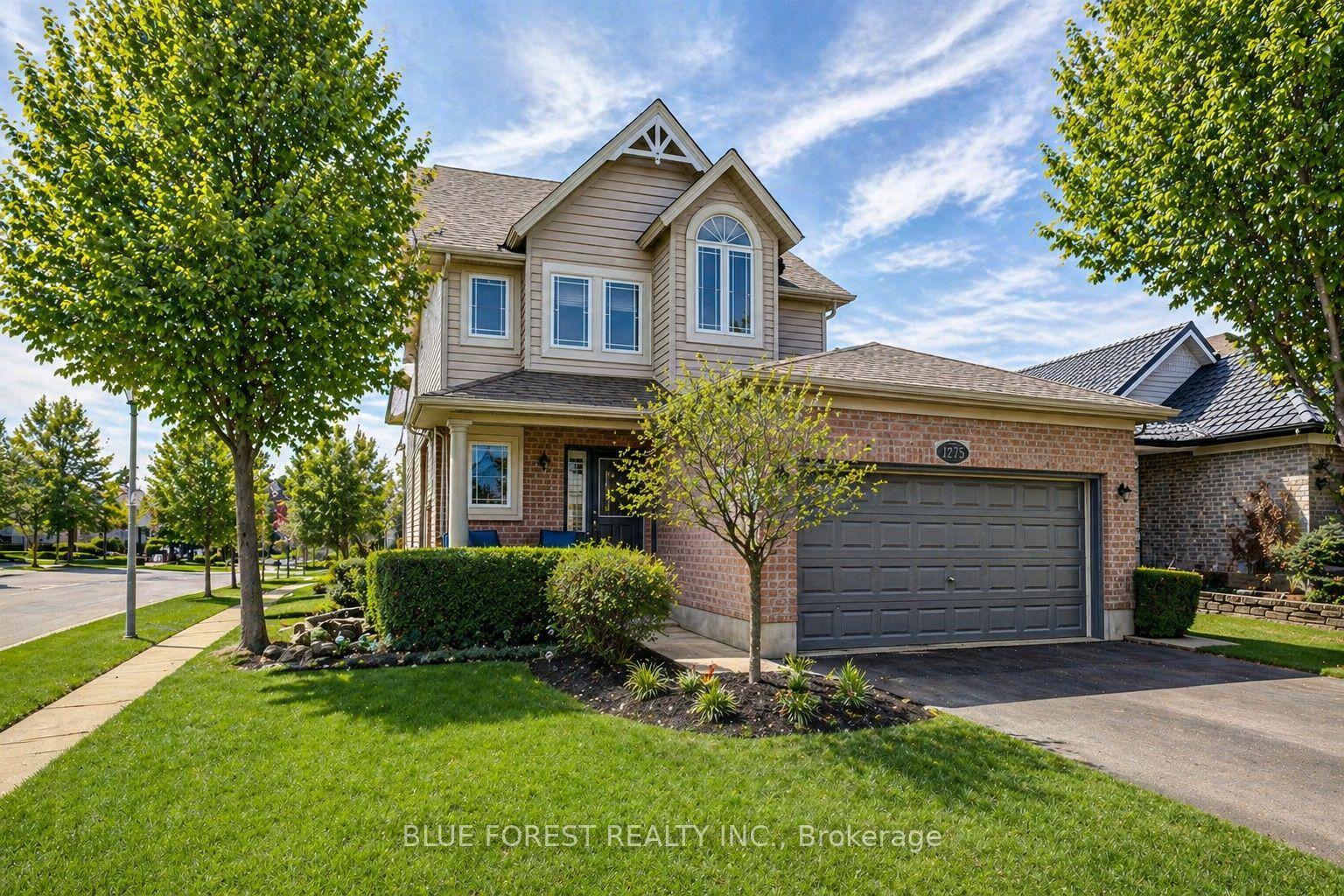1275 Crosscreek Crescent — photo 1