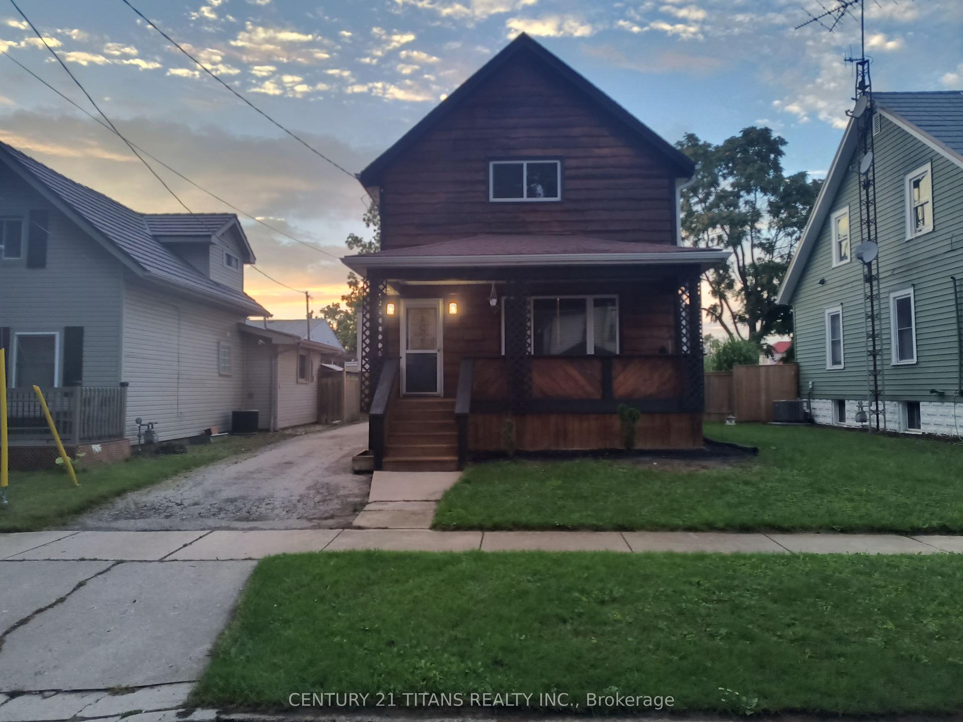 5 Poplar Street, Chatham-Kent — Detached for sale, photo 1