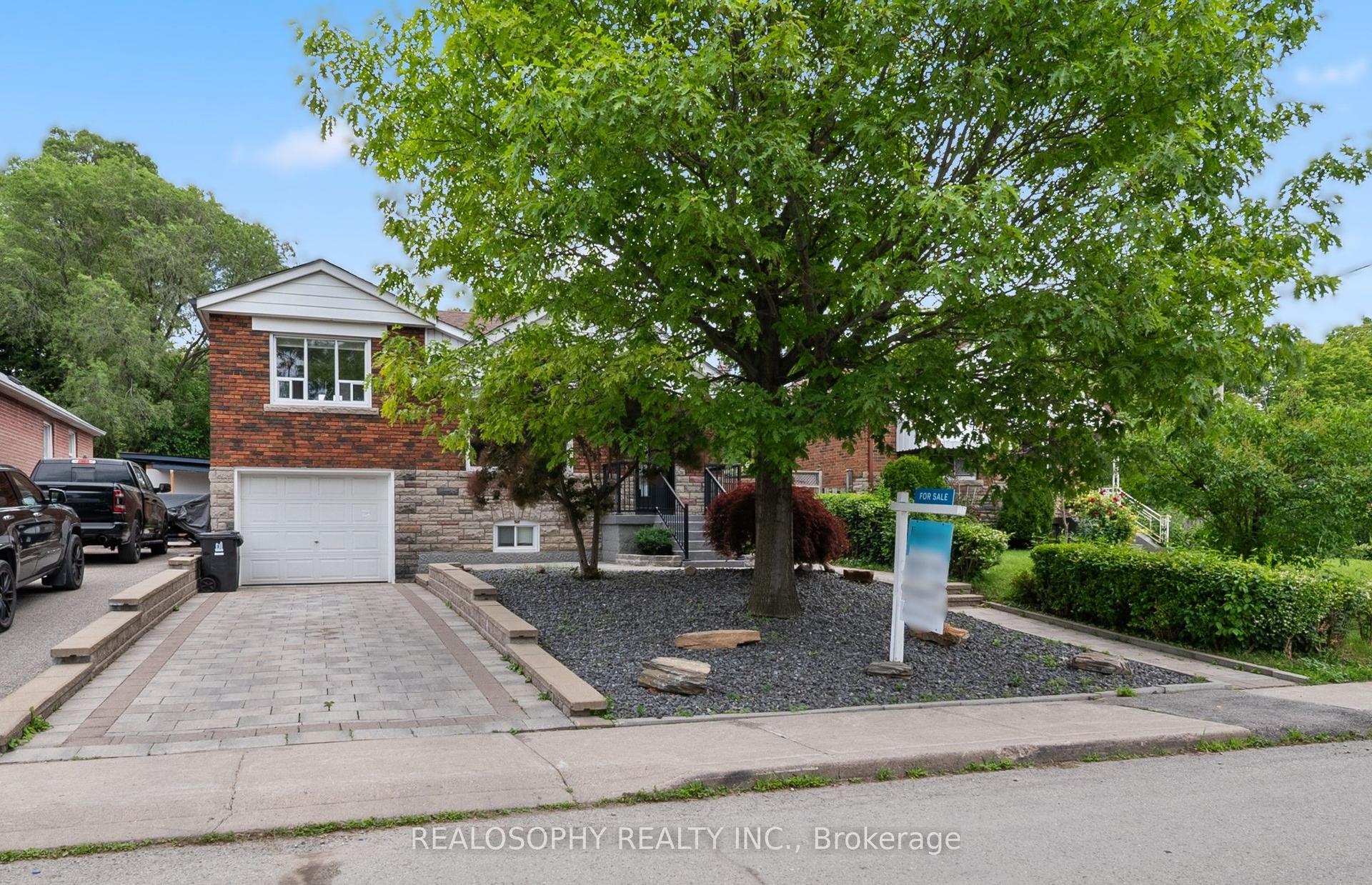 69 Squires Avenue, Toronto — Detached for sale, photo 1