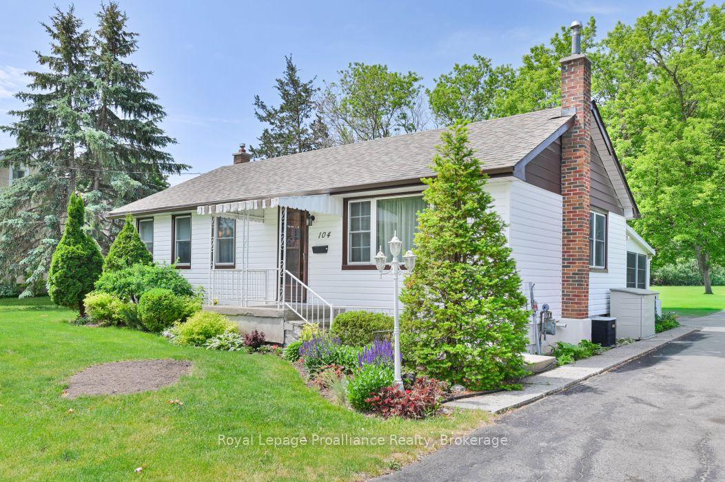 104 Frank Street — photo 1