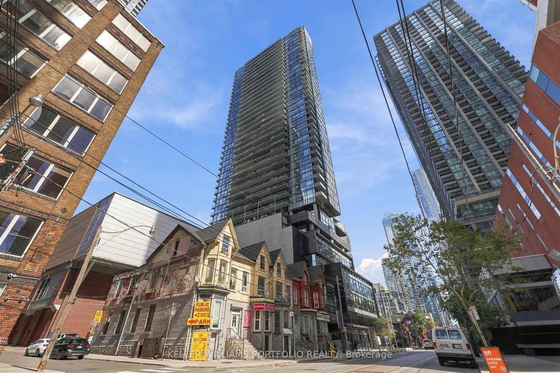 290 Adelaide Street 3001 #3001, Toronto — Condo for lease, photo 1