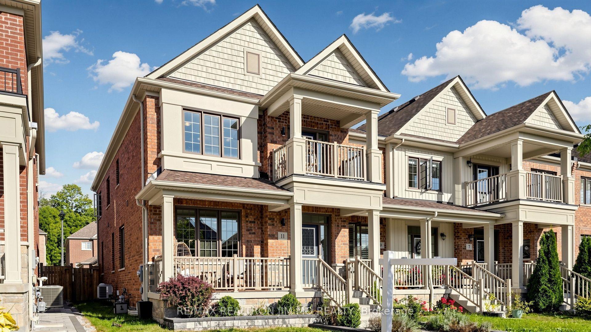 11 Carratuck Street, East Gwillimbury — Townhouse for sale, photo 1