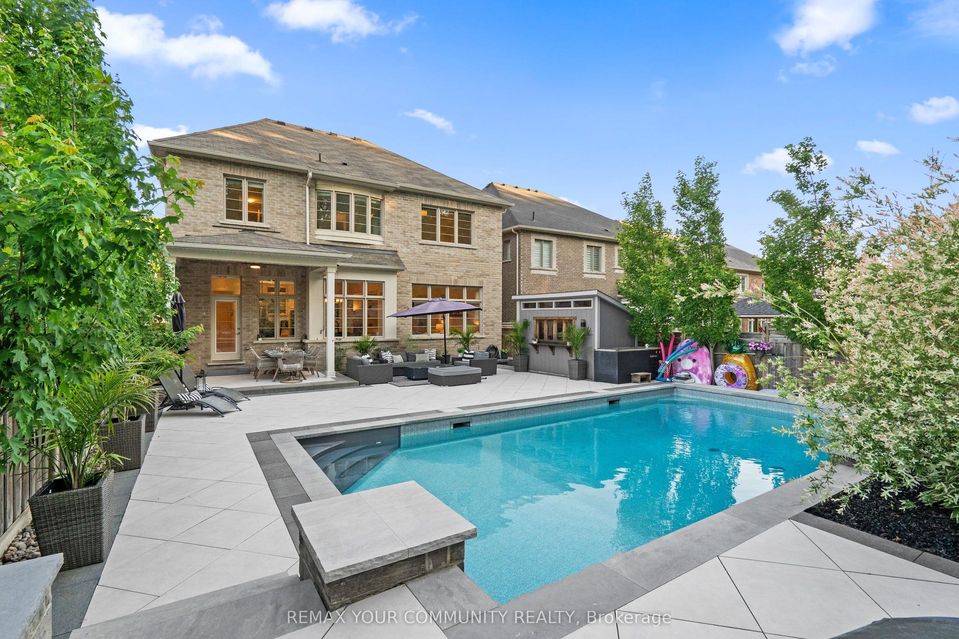 106 Forest Grove Court — photo 1