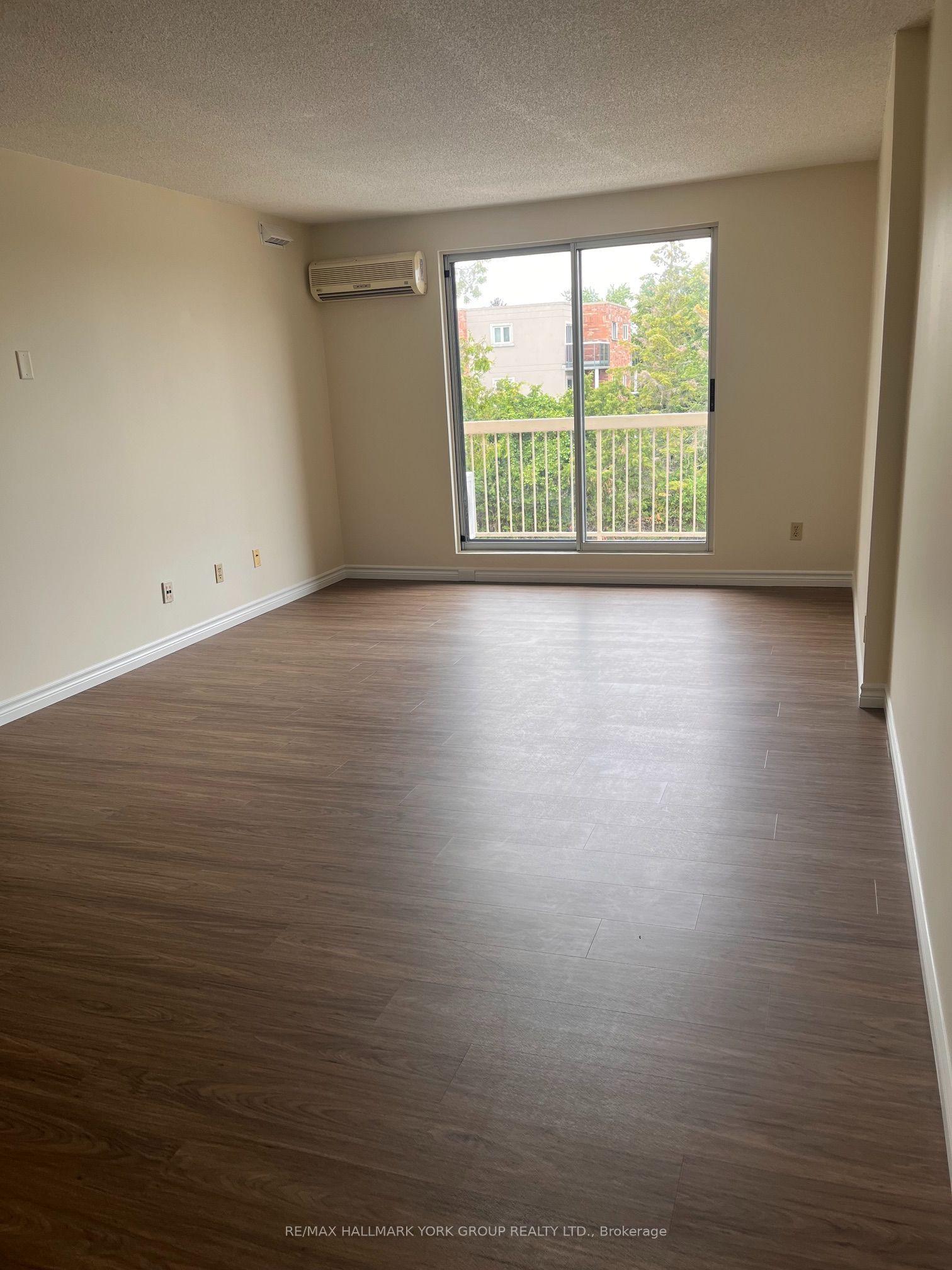 131 Edgehill Drive O12 #O12, Barrie — Condo for lease, photo 1