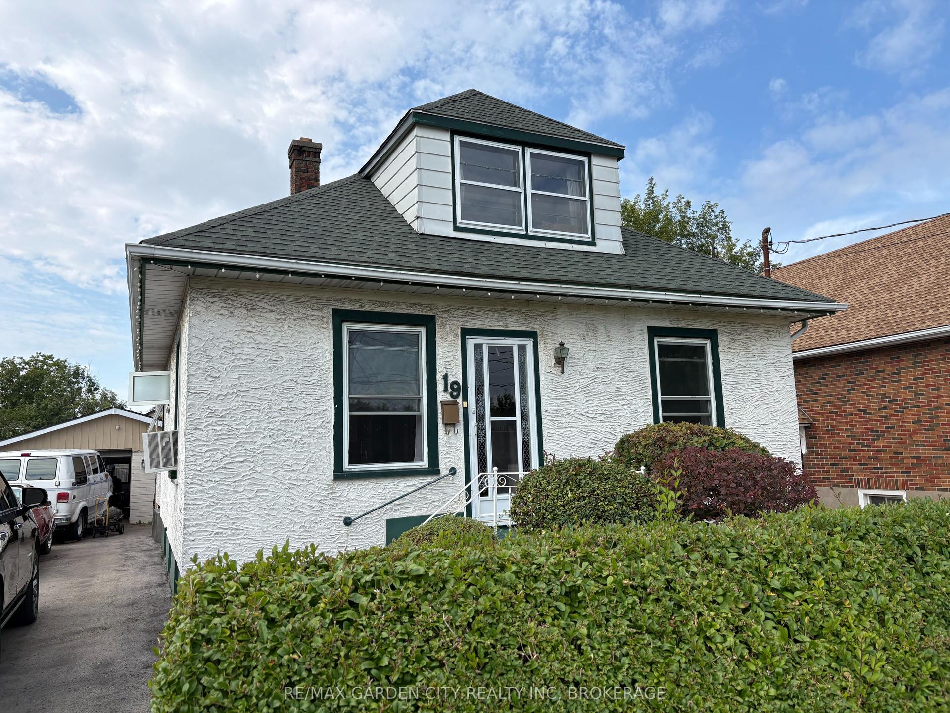 19 Cunningham Street, Thorold — Detached for sale, photo 1
