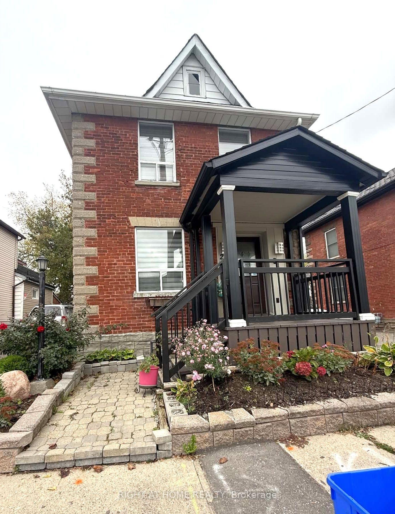 226 Albert Street, Oshawa — Detached for lease, photo 1