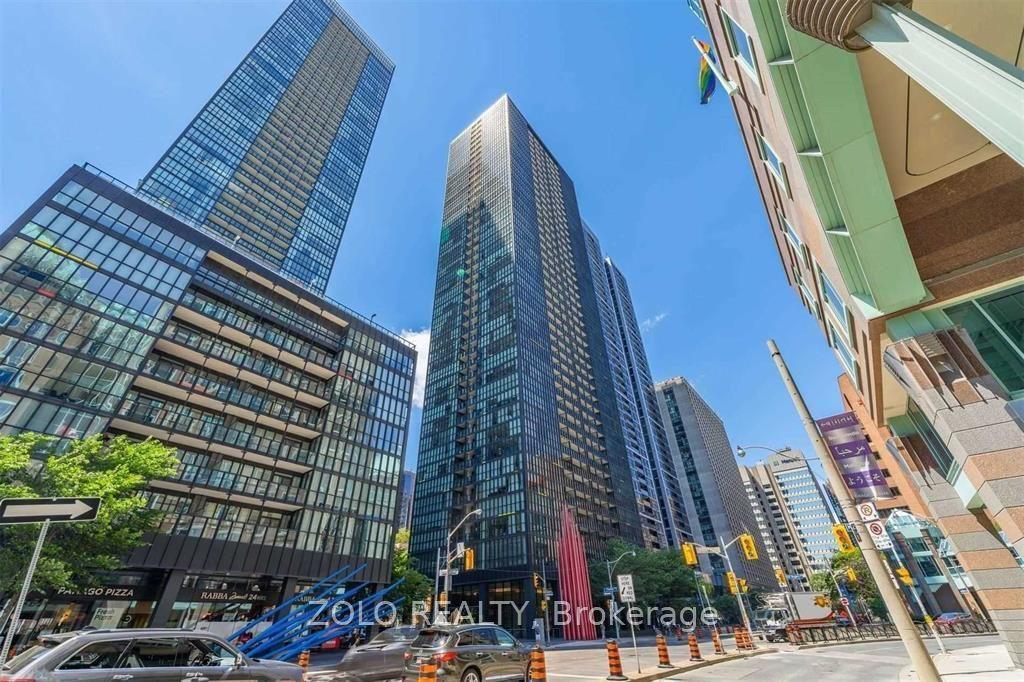 110 Charles Street E 1407 #1407, Toronto — Condo for lease, photo 1