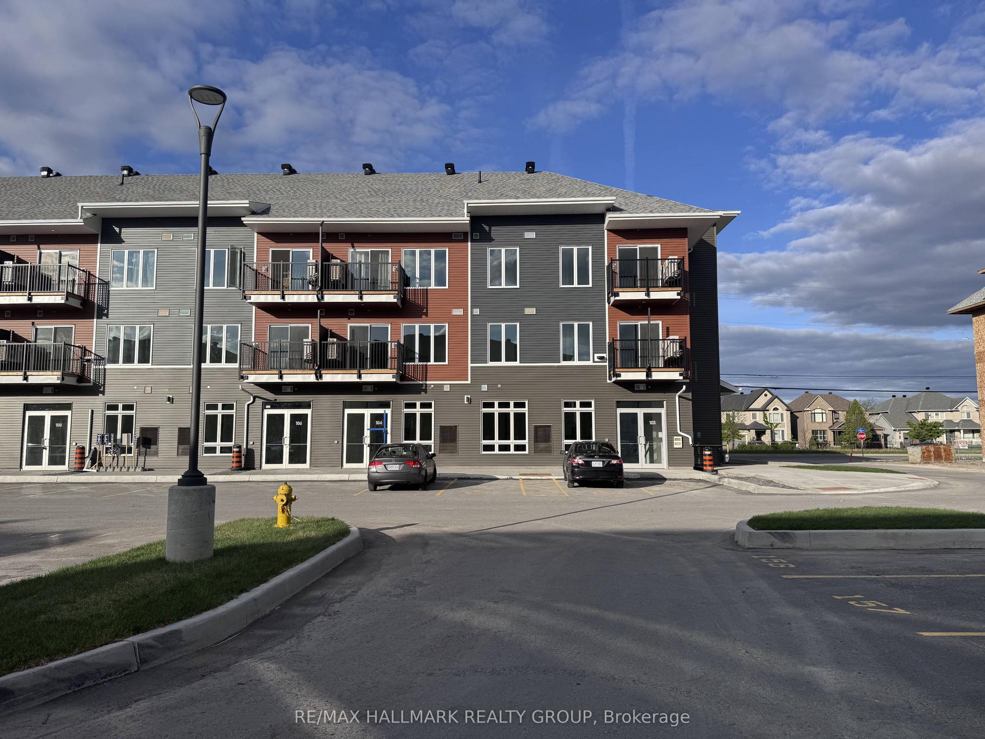 2370 Tenth Line Road 302 #302 — photo 1