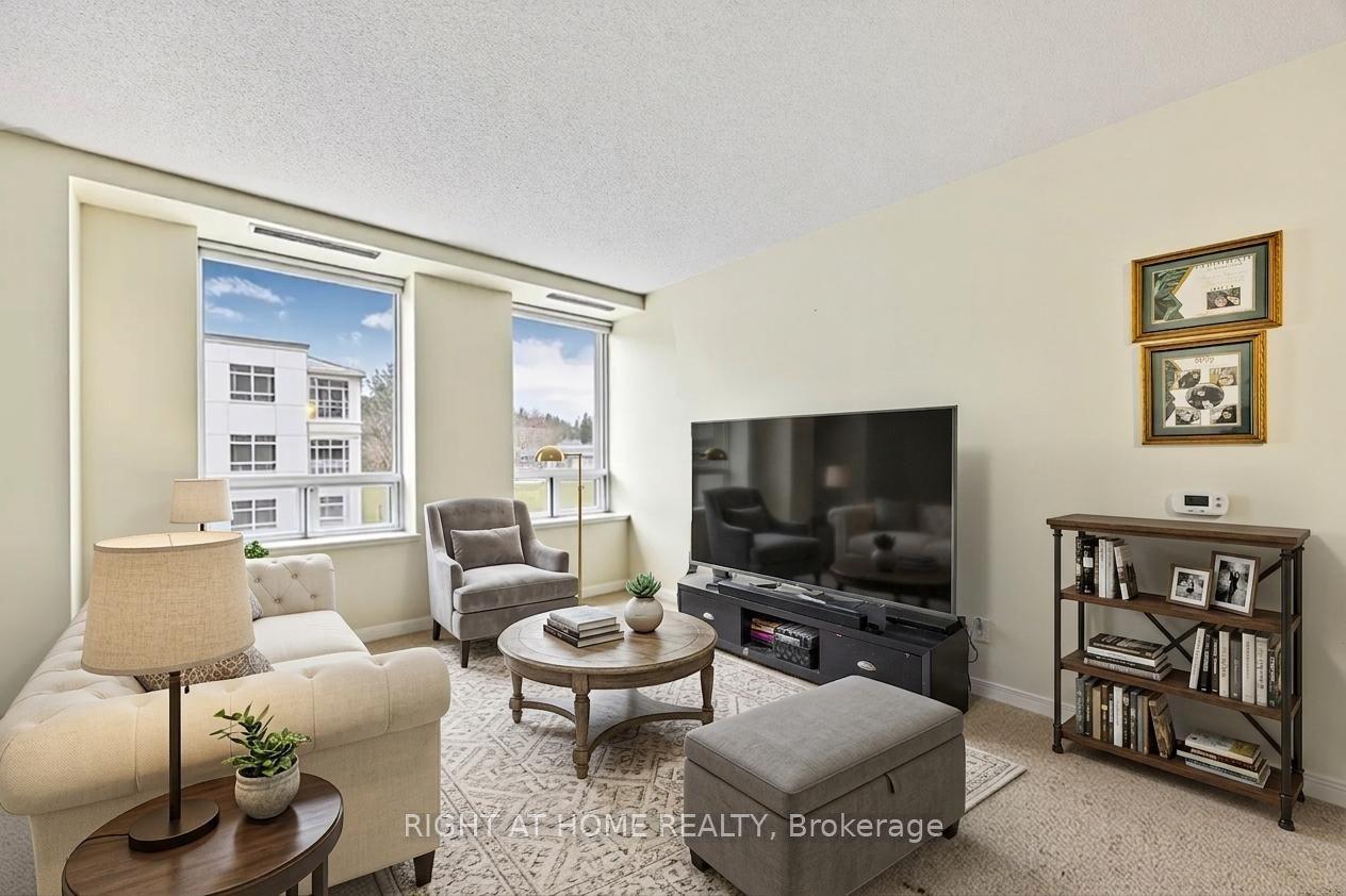 74 Ross Street 53 #53 — photo 1