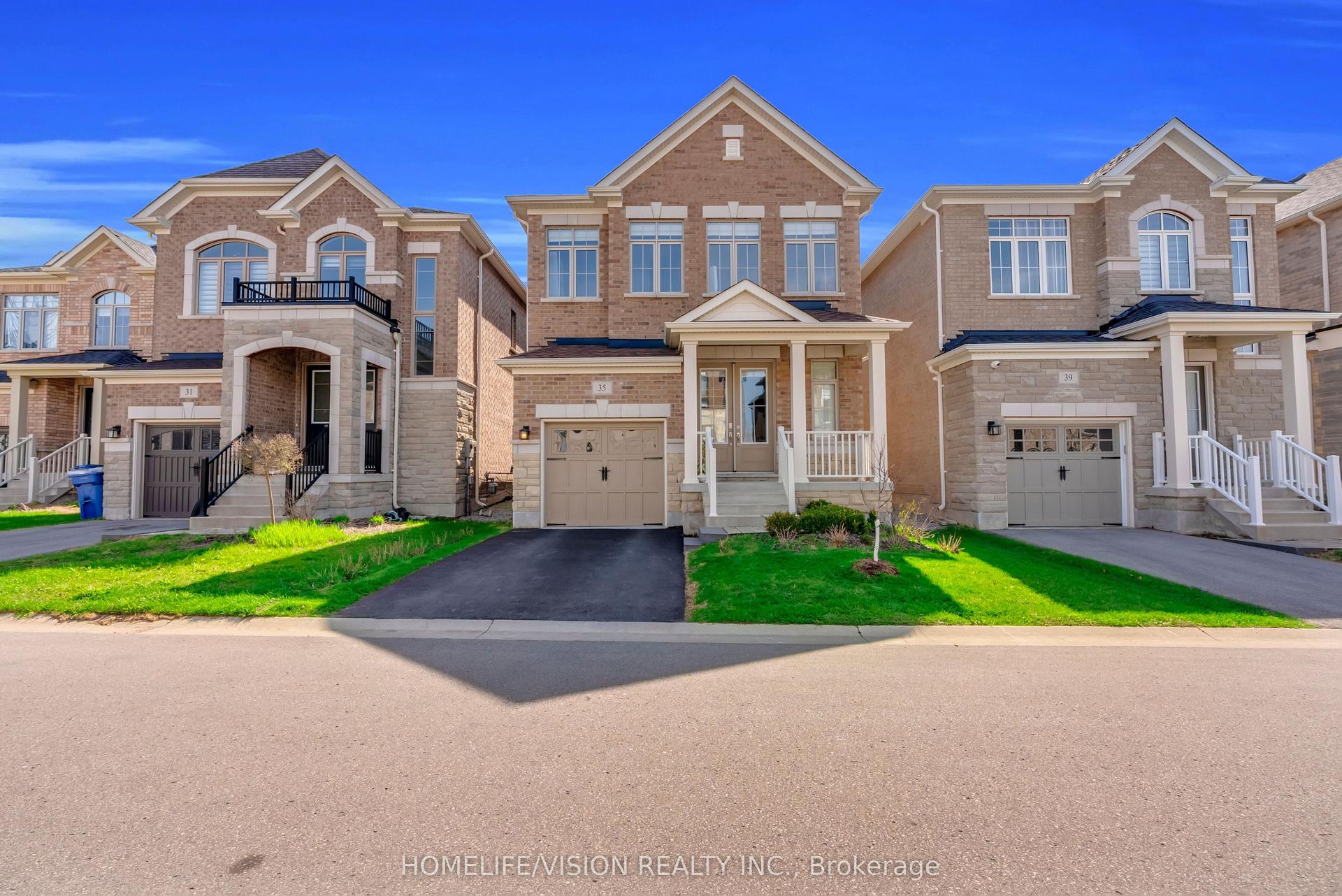 35 Pine Hill Crescent — photo 1
