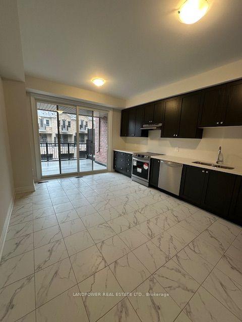 2848 Whites Road, Pickering — Townhouse for lease, photo 1