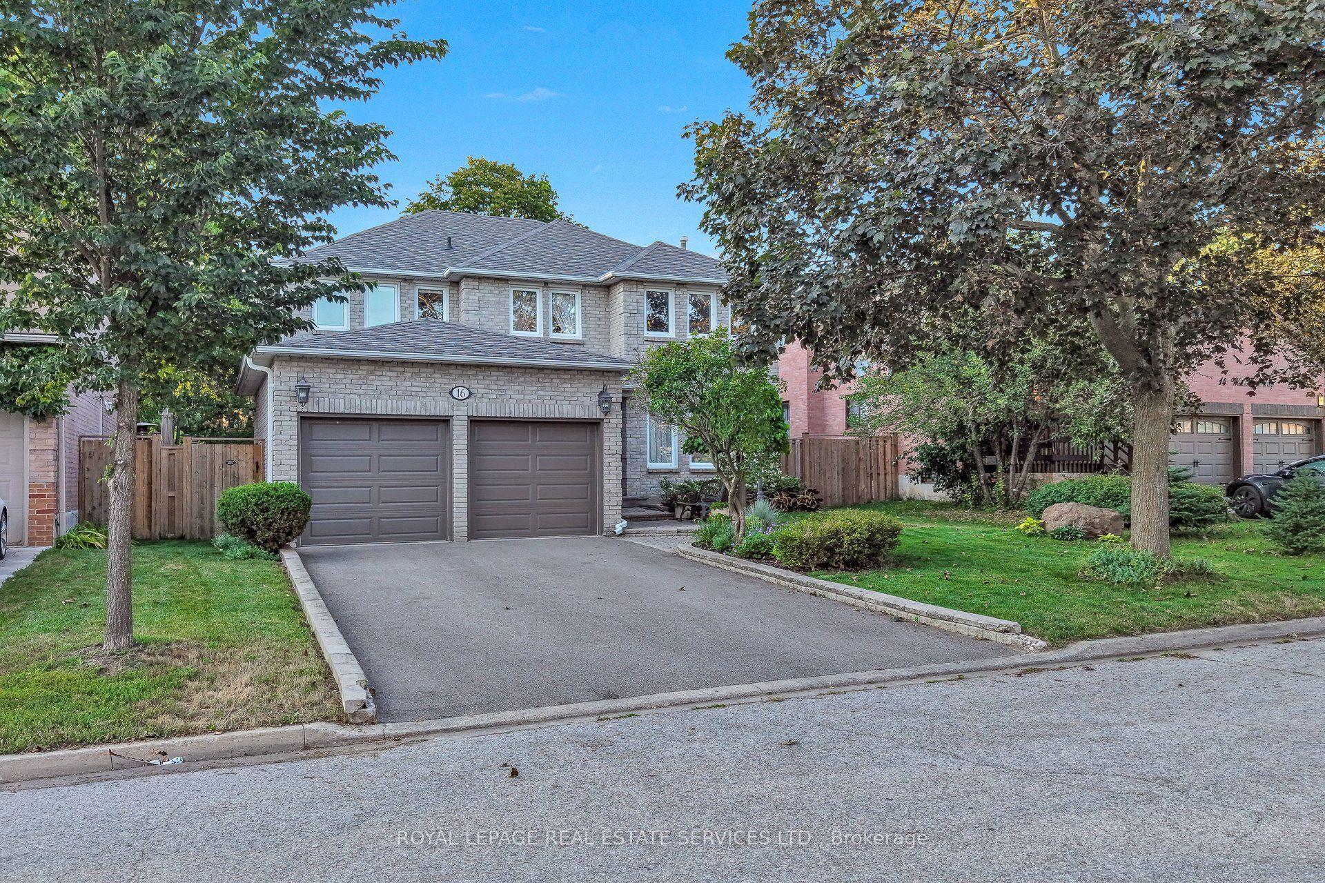 16 Waterhouse Way, Richmond Hill — Detached for sale, photo 1