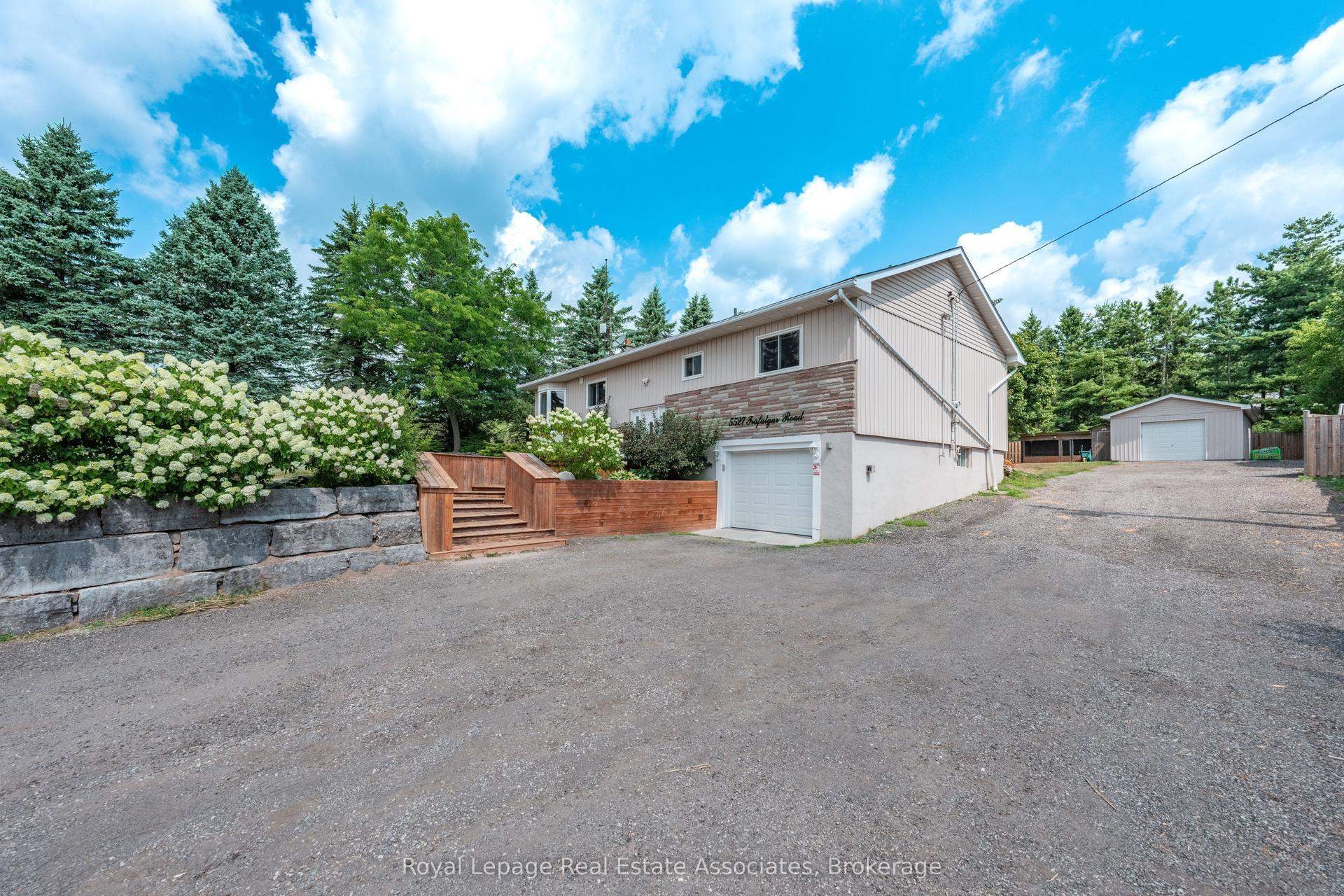 5527 Trafalgar Road — photo 1